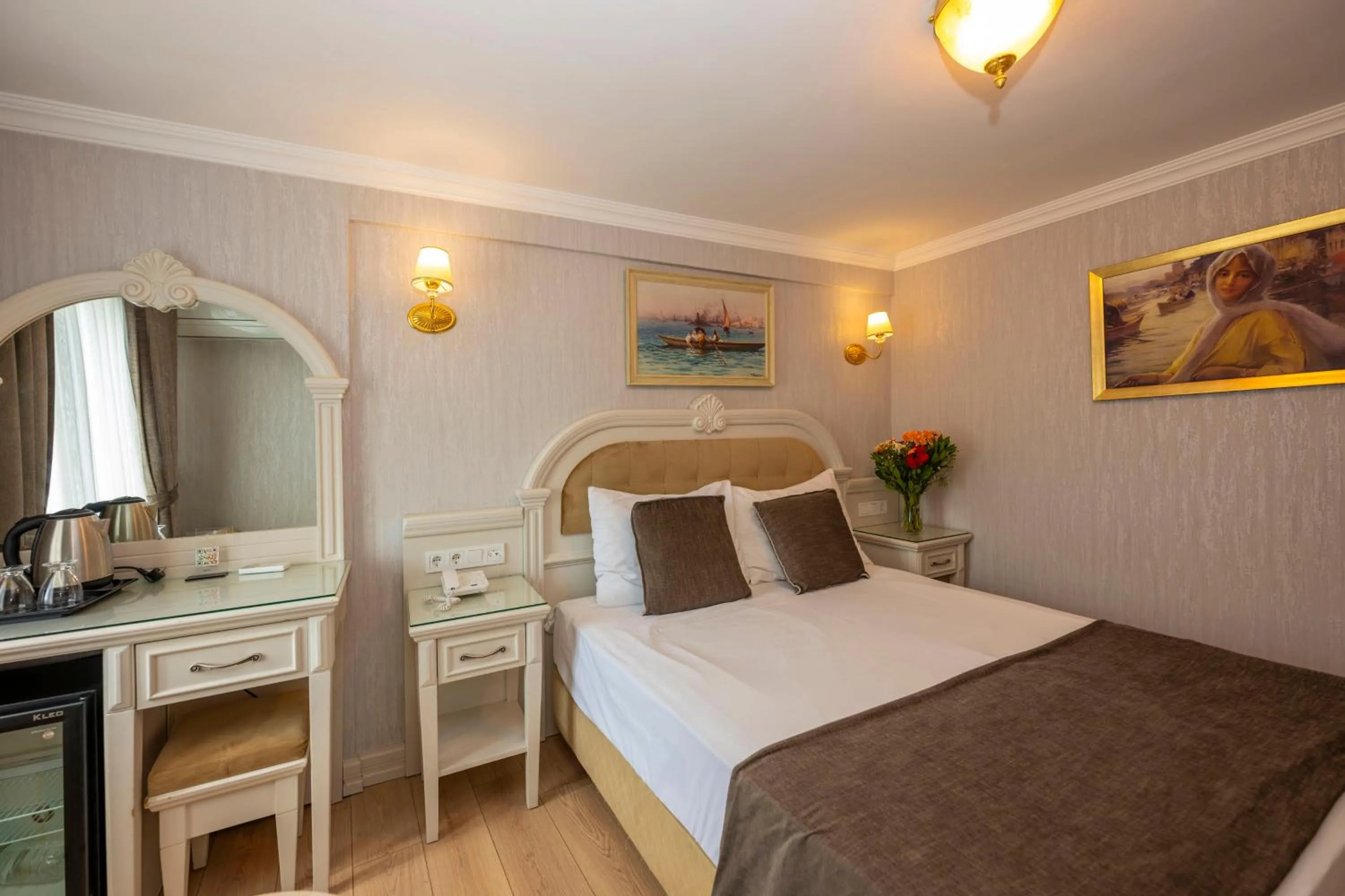 Photo of the whole room, Bed in Arden City Hotel-Special Category