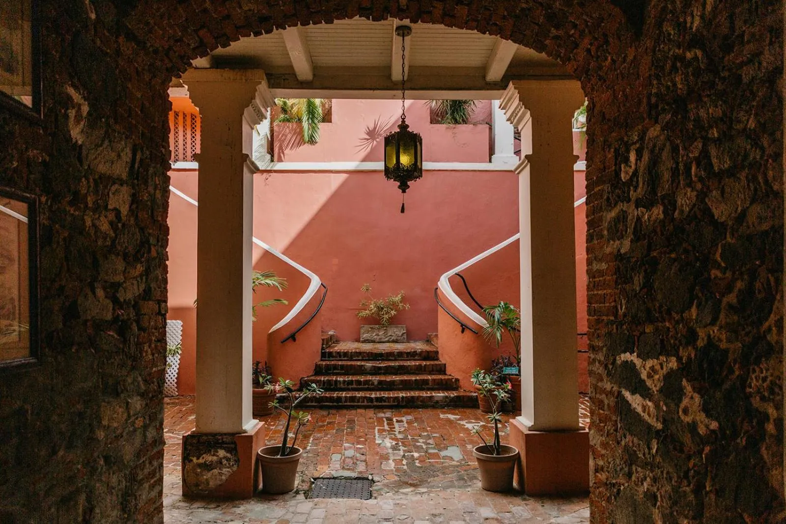 Inner courtyard view in Hotel 1829
