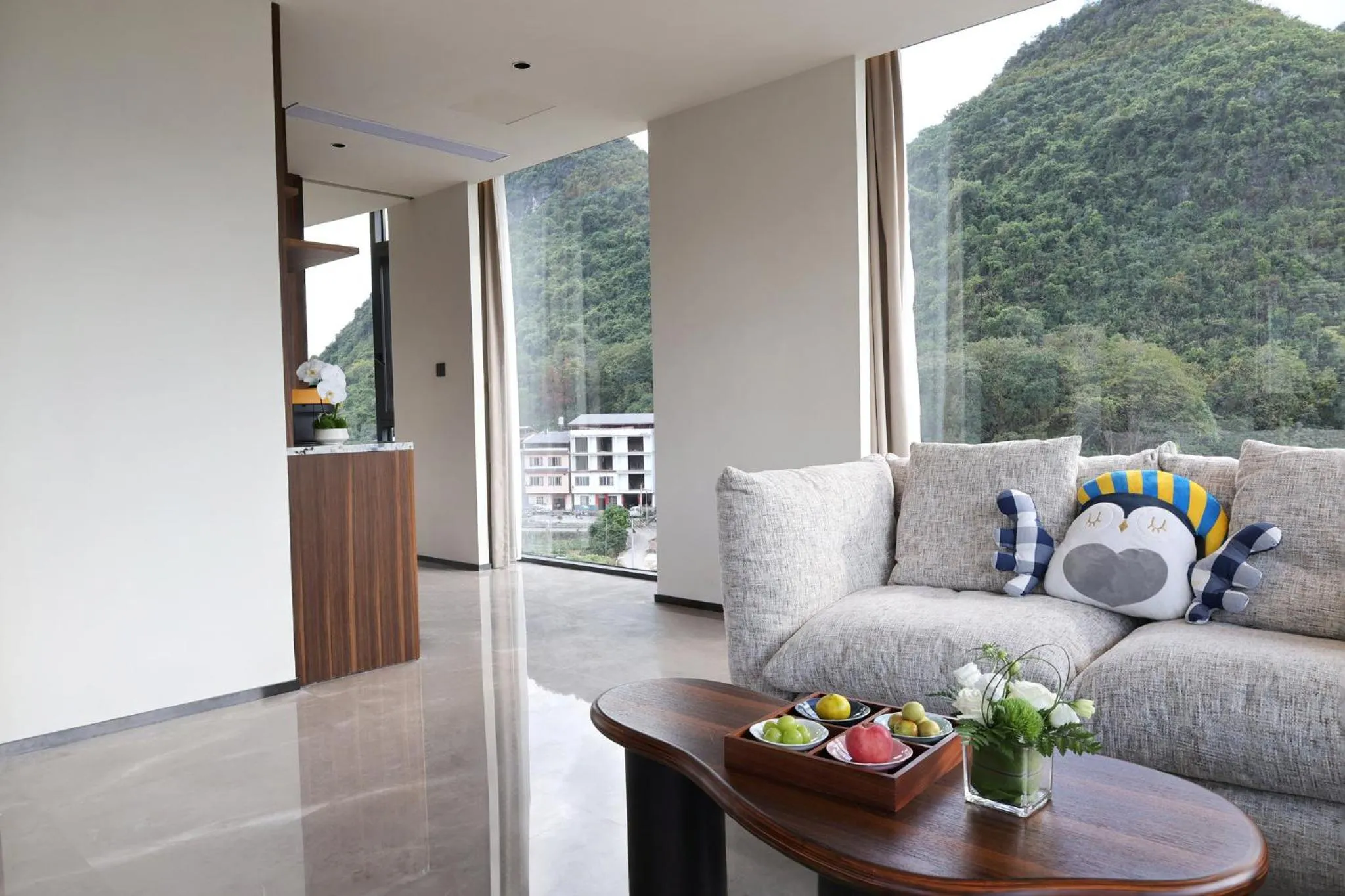 Photo of the whole room in voco Guilin Yangshuo