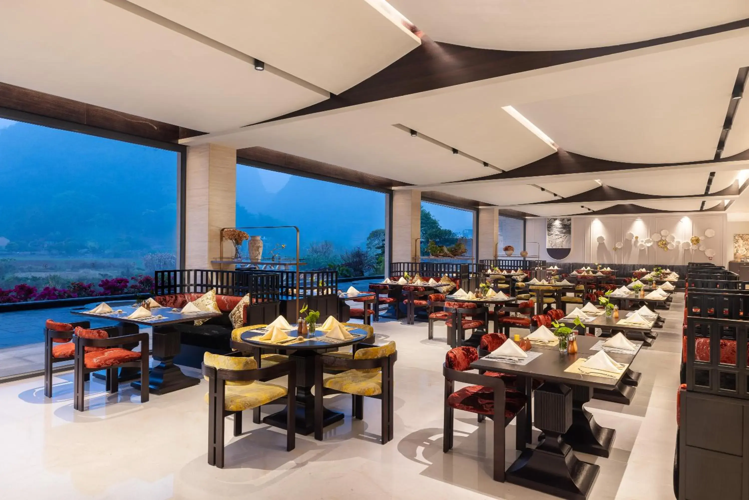 Restaurant/places to eat in voco Guilin Yangshuo Restaurant/places to eat in voco Guilin Yangshuo