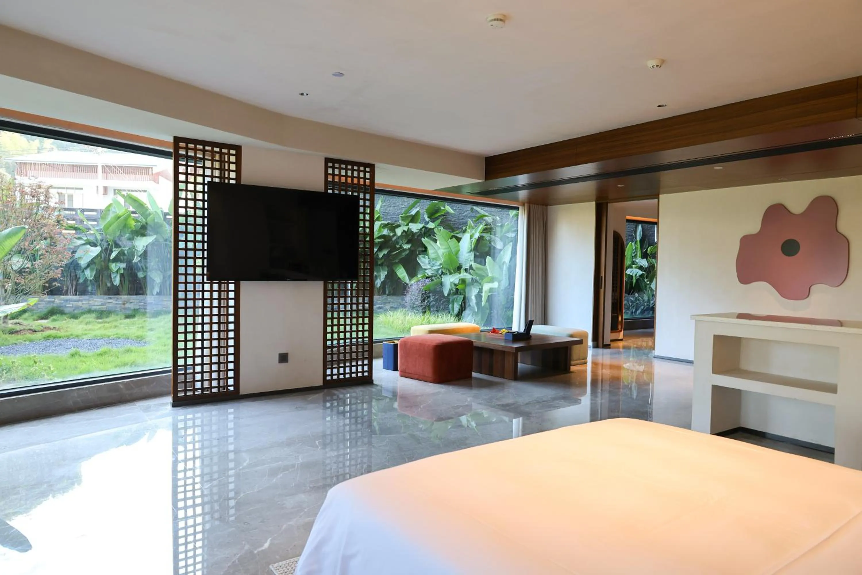 Bedroom, Bed in voco Guilin Yangshuo