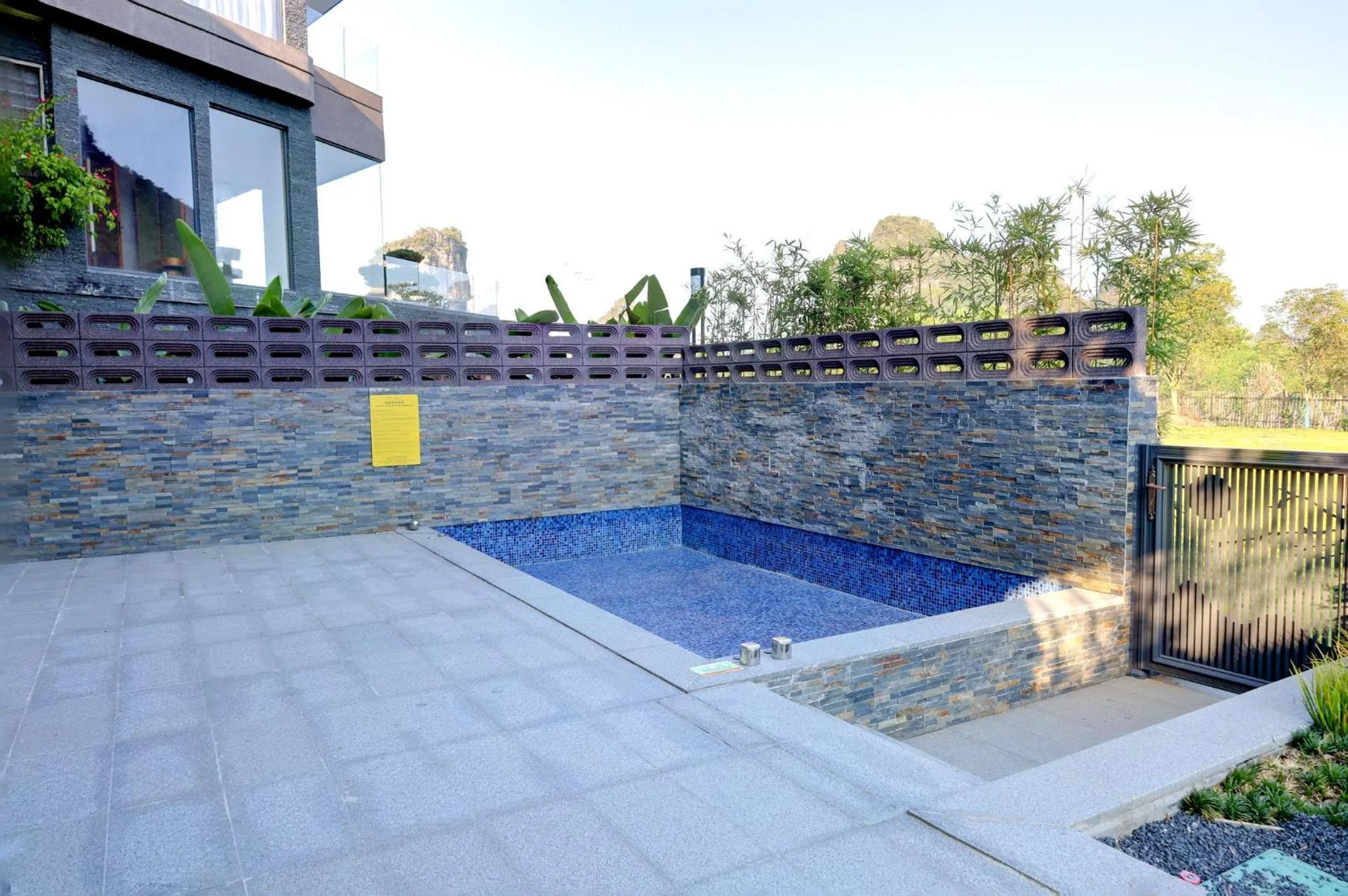 Photo of the whole room in voco Guilin Yangshuo