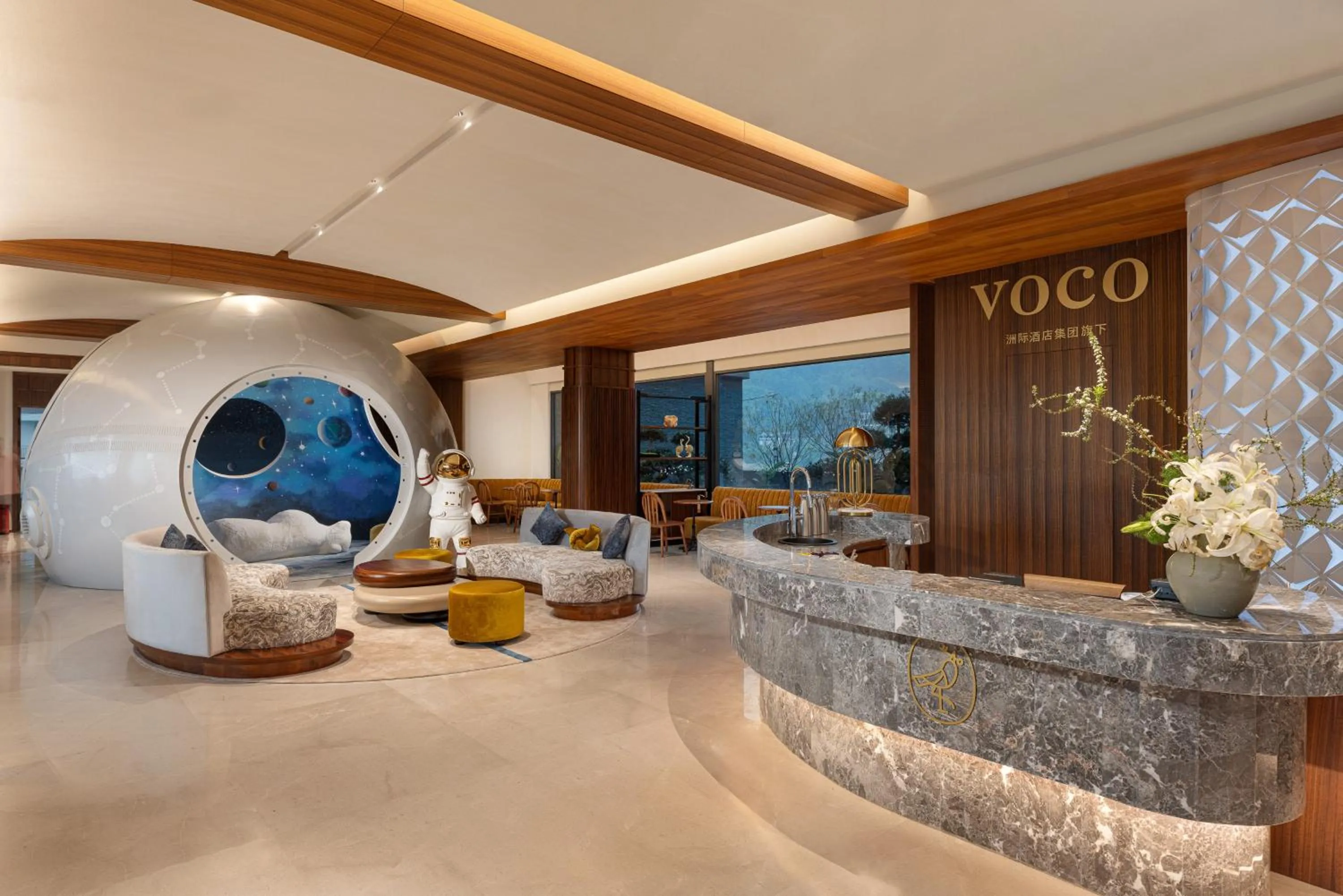 Lounge or bar in voco Guilin Yangshuo