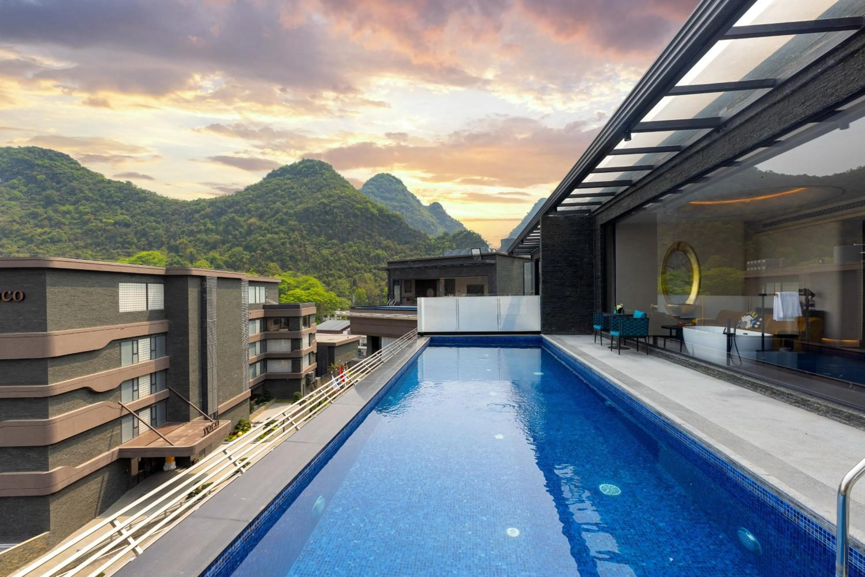 Swimming pool in voco Guilin Yangshuo