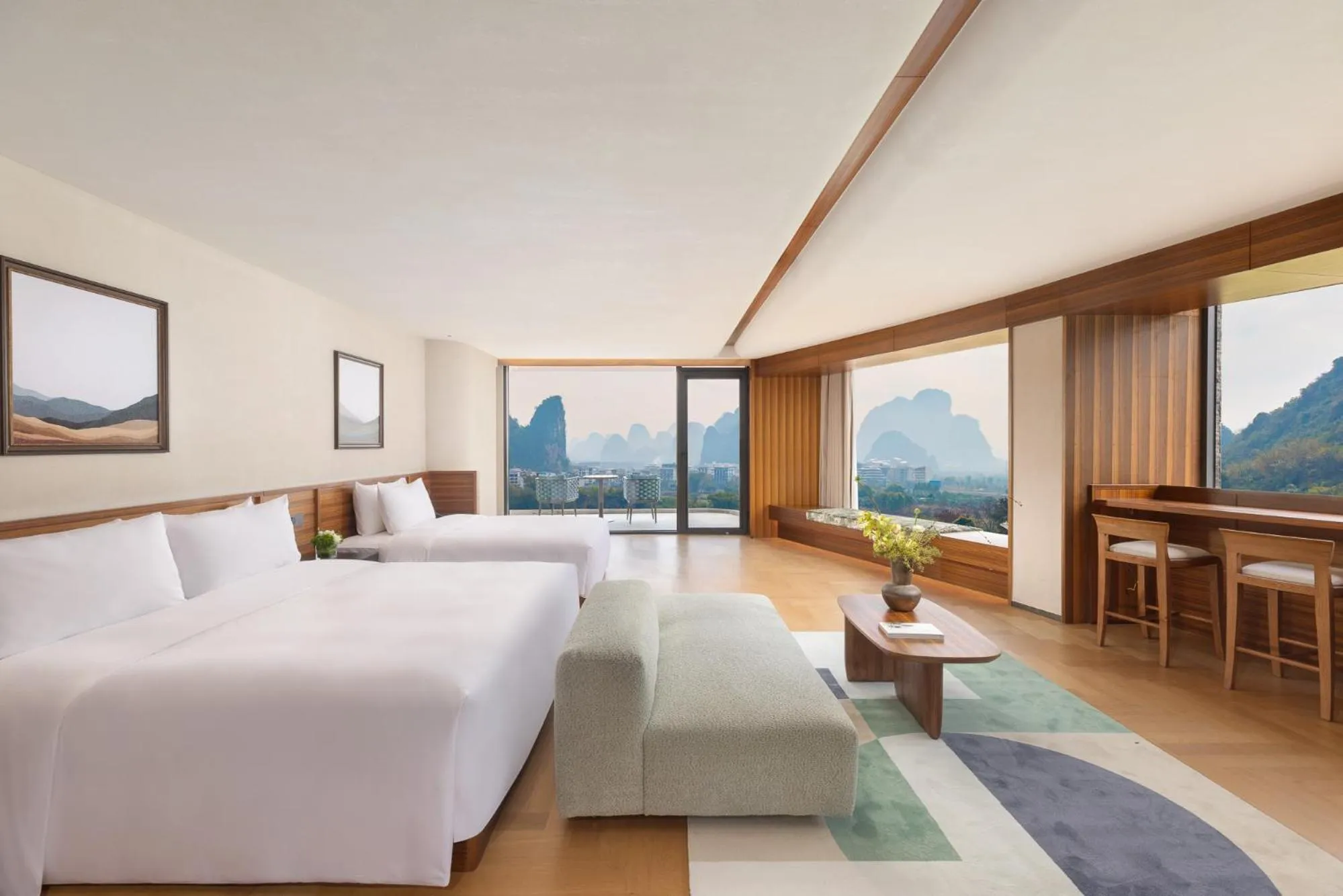 Bedroom, Bed in voco Guilin Yangshuo