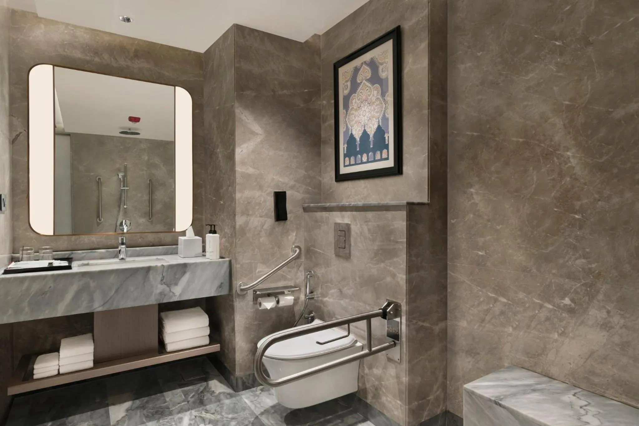 Photo of the whole room in Crowne Plaza Lucknow by IHG