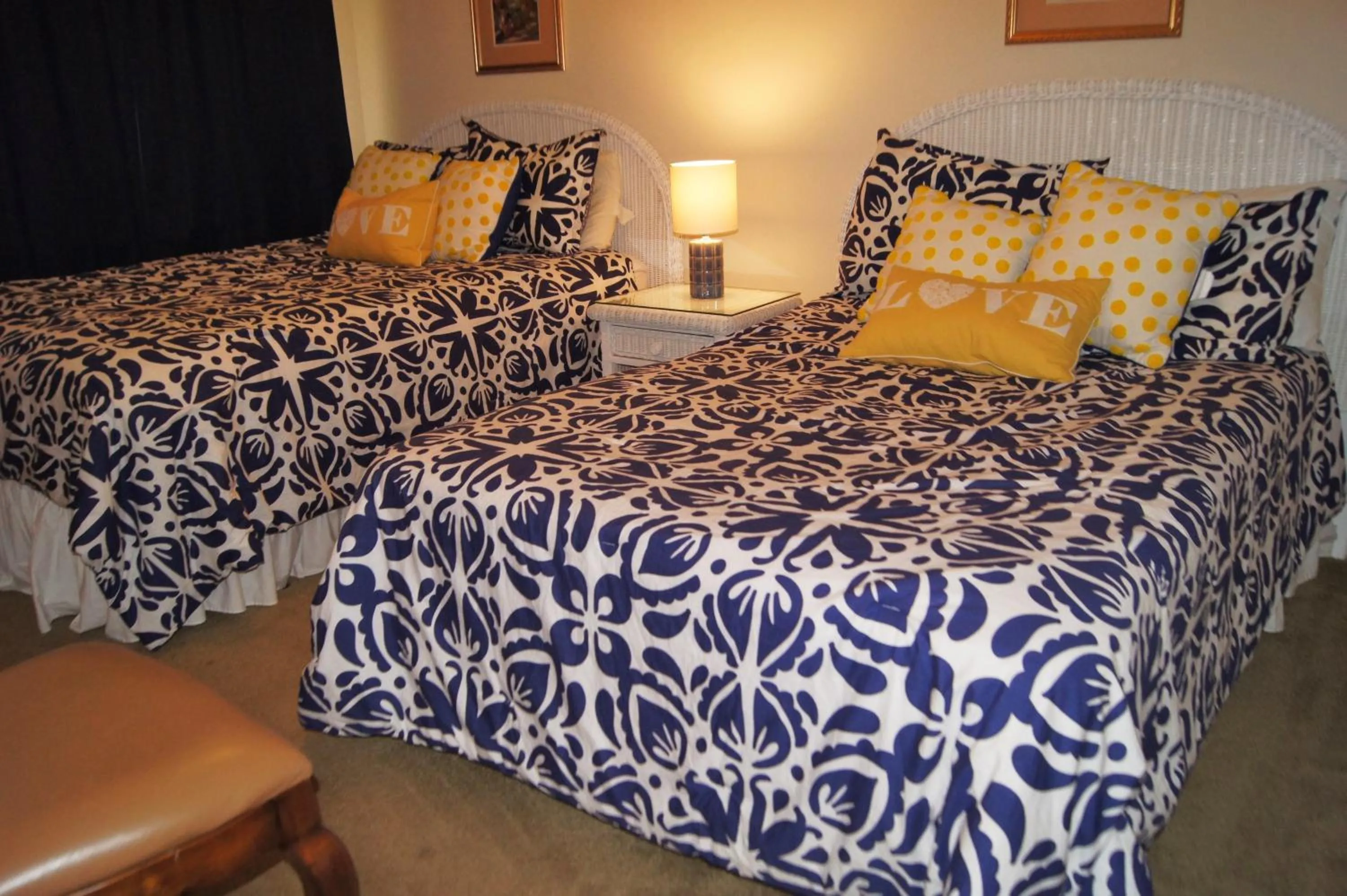 Bed in Sea Cloisters 101D