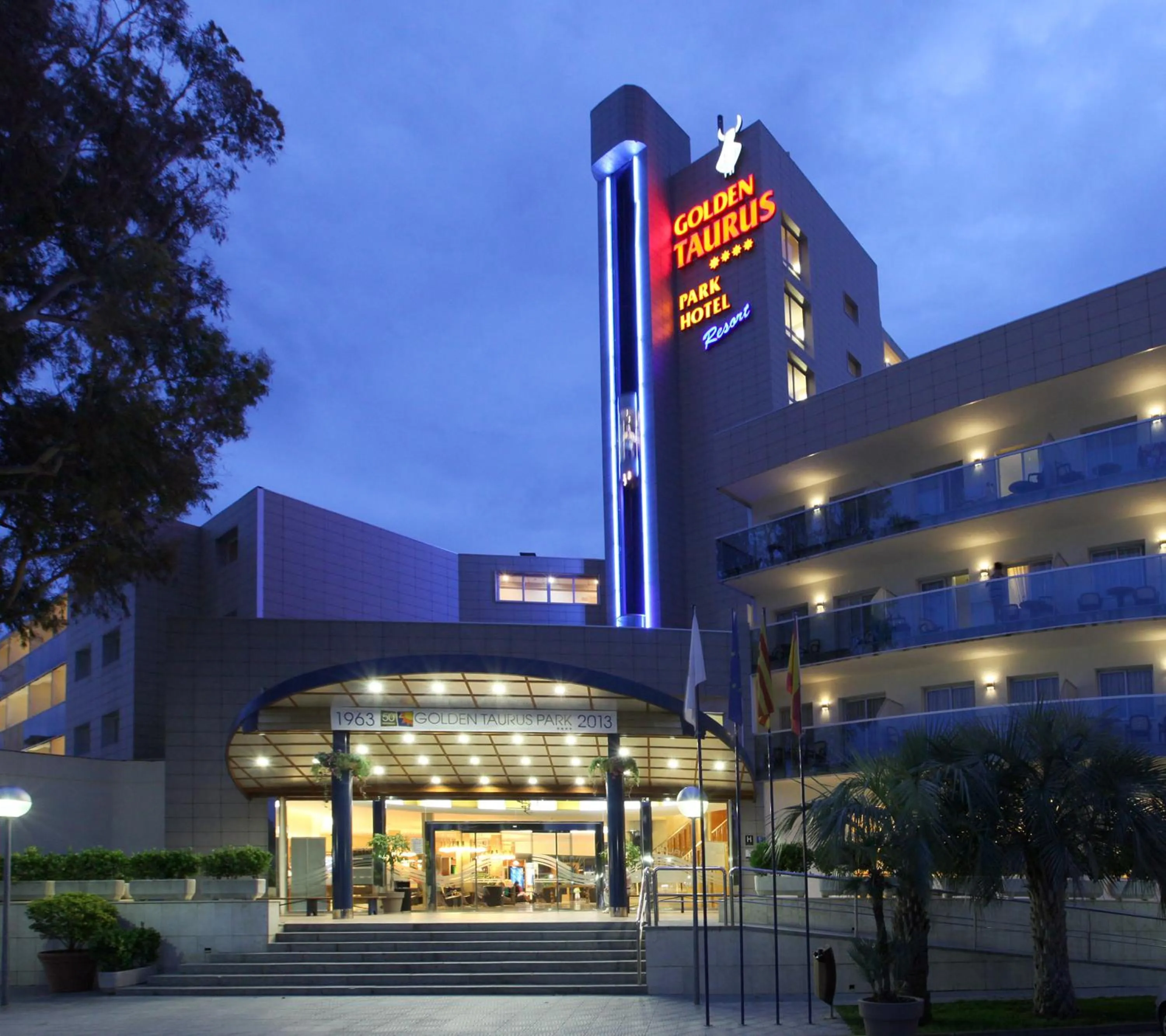 Facade/entrance in Golden Taurus Aquapark Resort