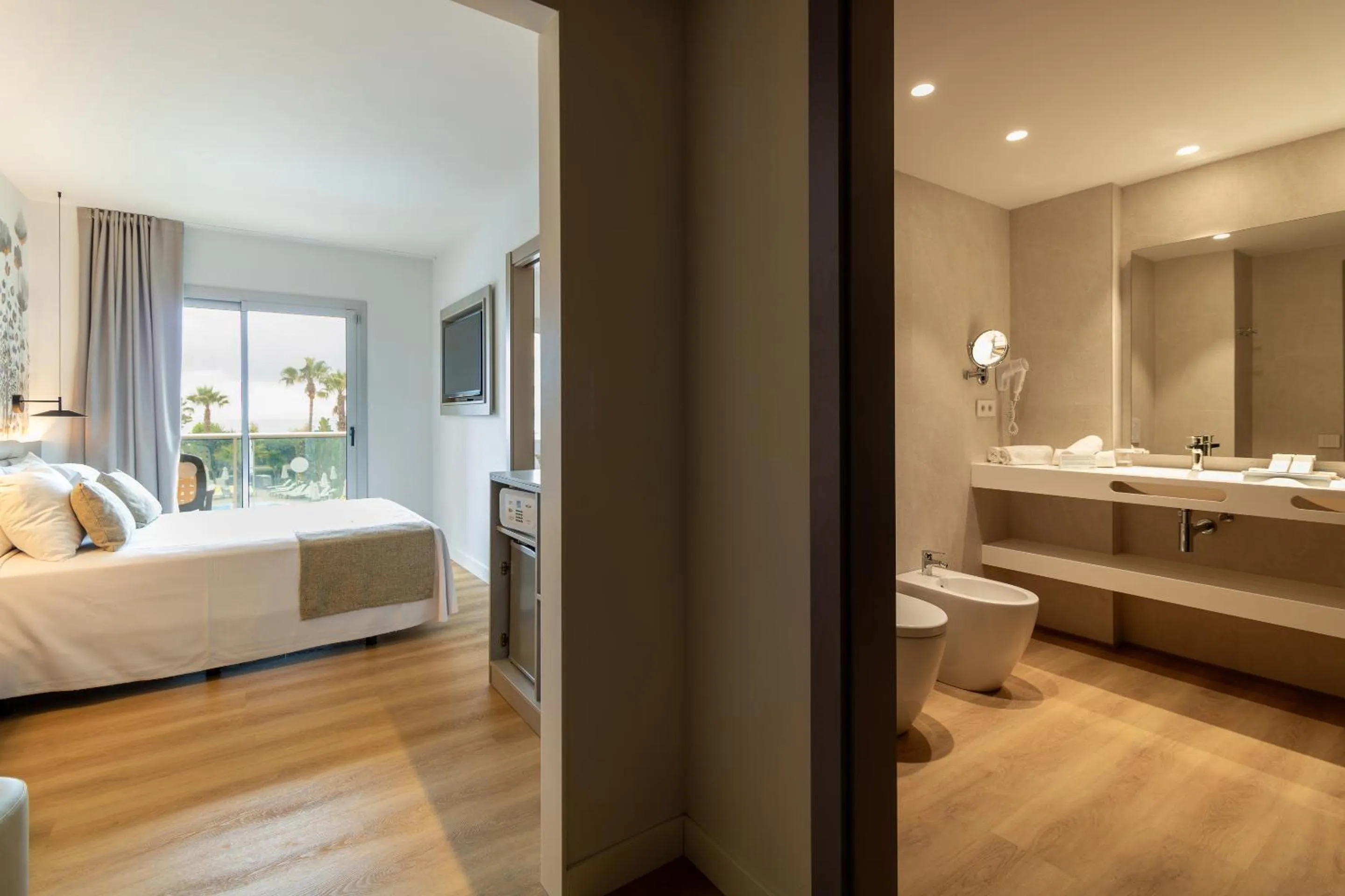 Bathroom, Bed in Golden Taurus Aquapark Resort