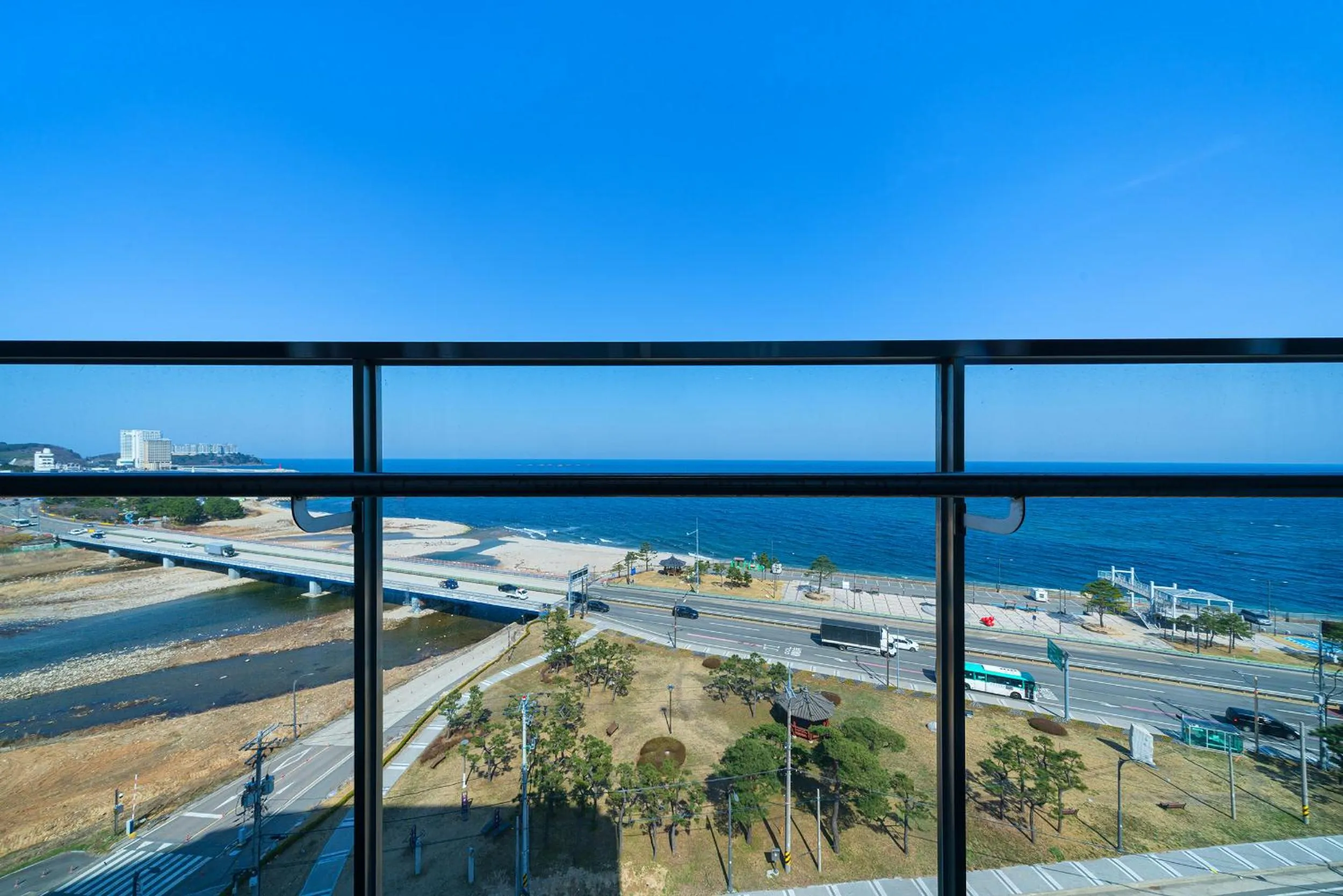 Natural landscape in DIAMER Hotel Sokcho by AankStay
