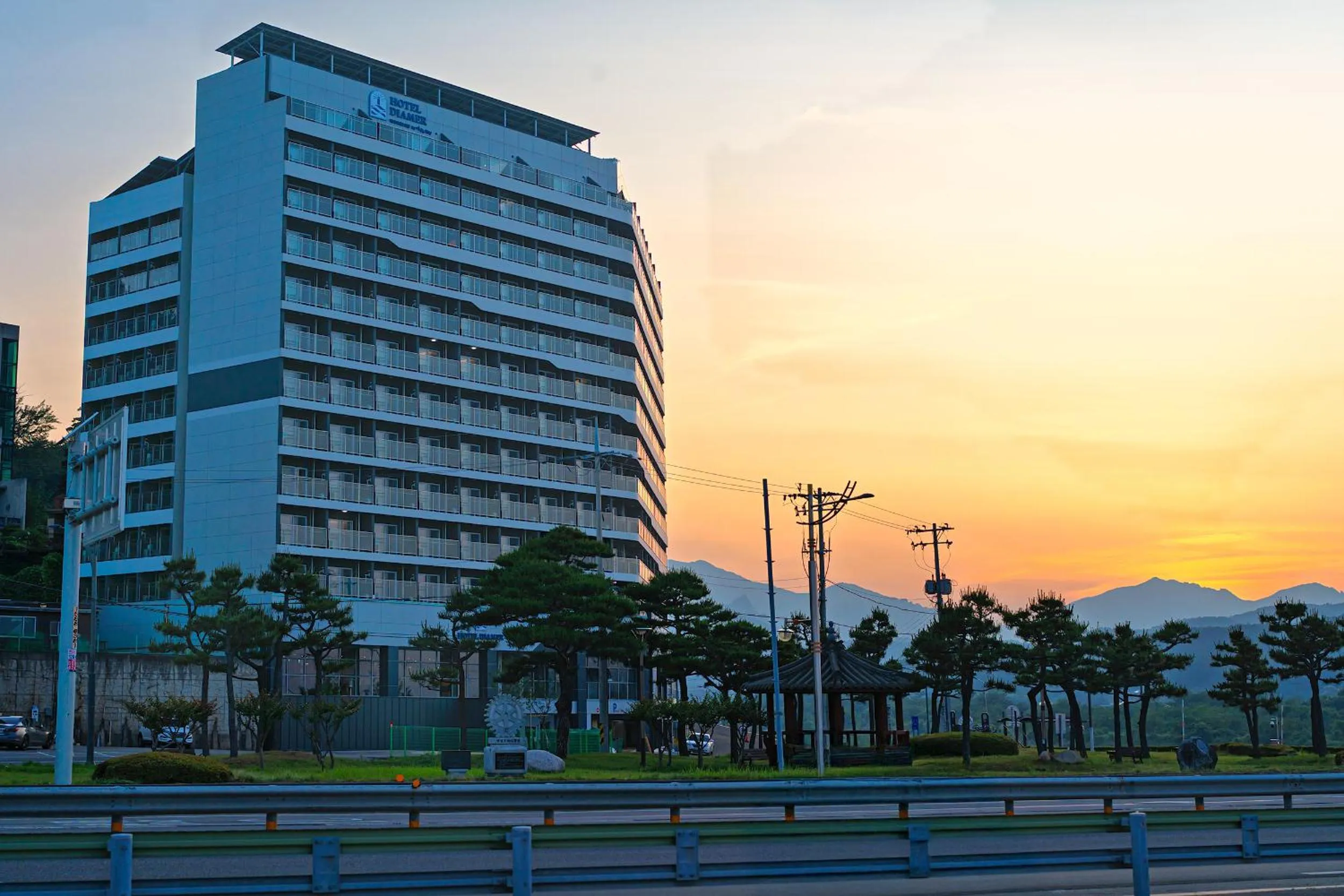 Property building in DIAMER Hotel Sokcho by AankStay