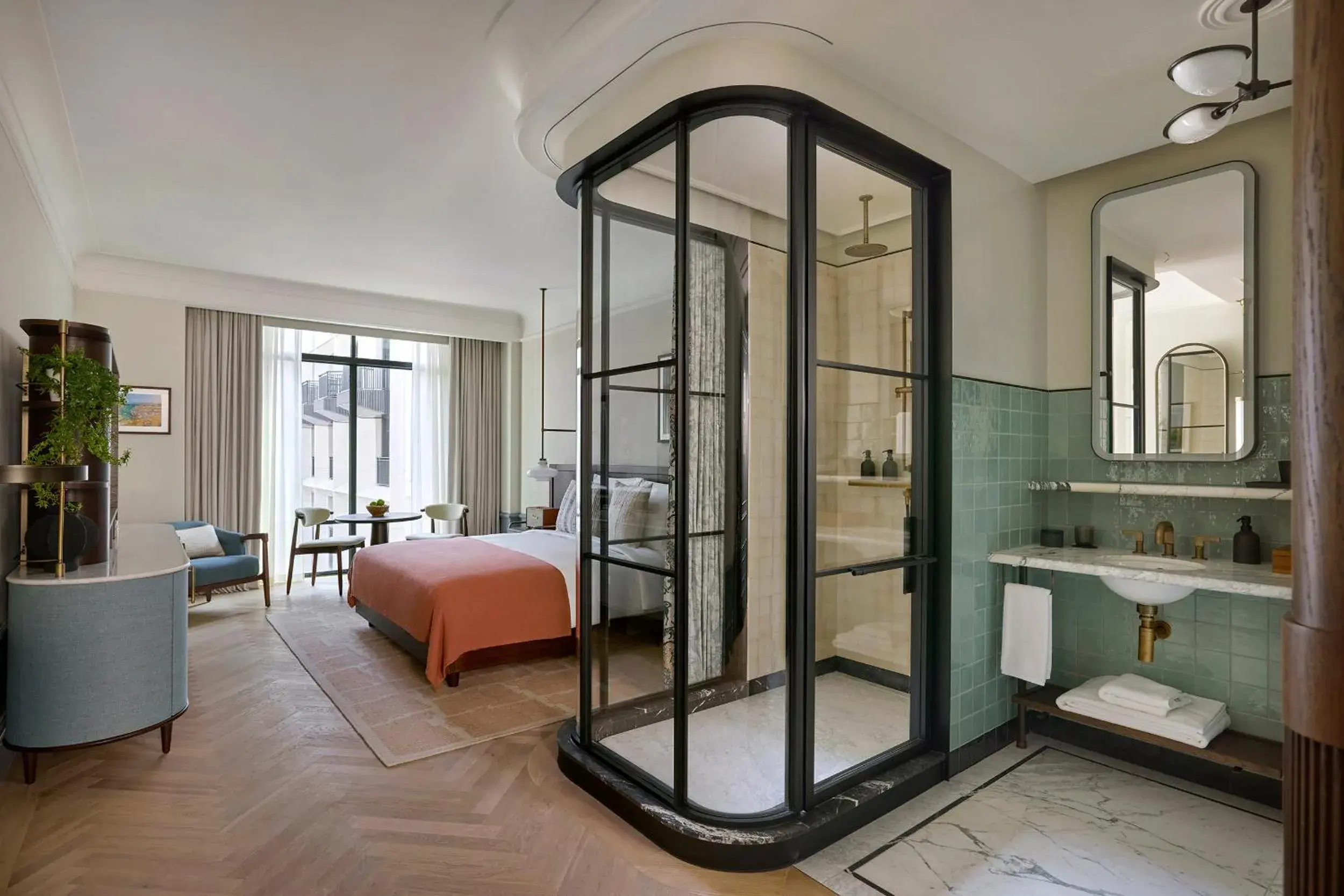 Shower, Bed in Six Senses London Shower, Bed in Six Senses London