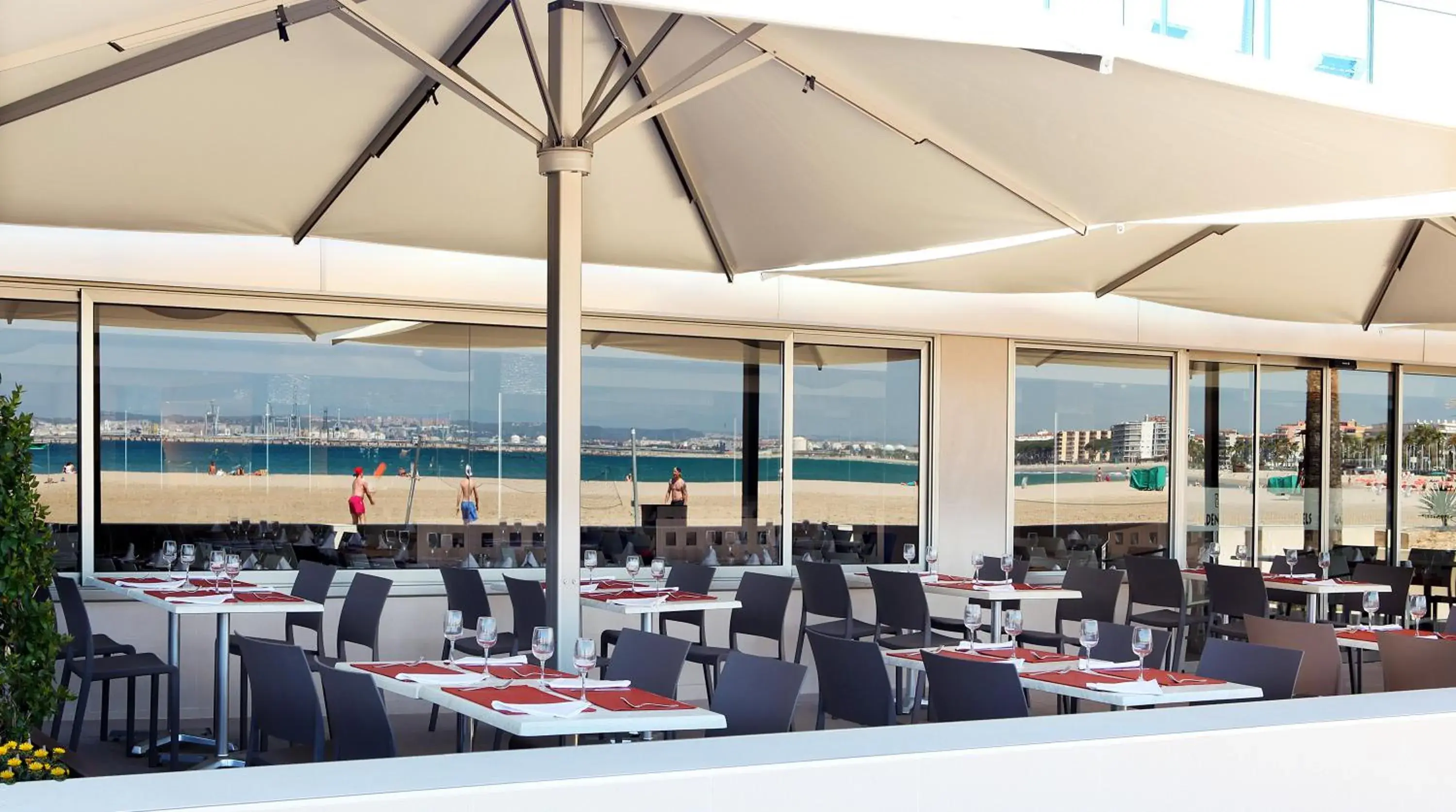 Restaurant/places to eat in Golden Donaire Beach Restaurant/places to eat in Golden Donaire Beach