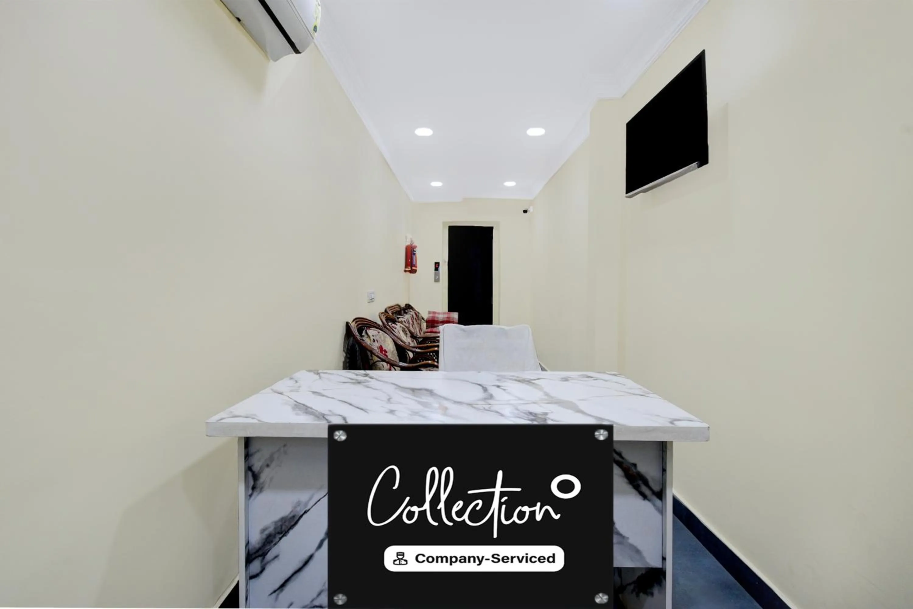 Lobby or reception in Super Collection O Kothapet Near Omini Hospital