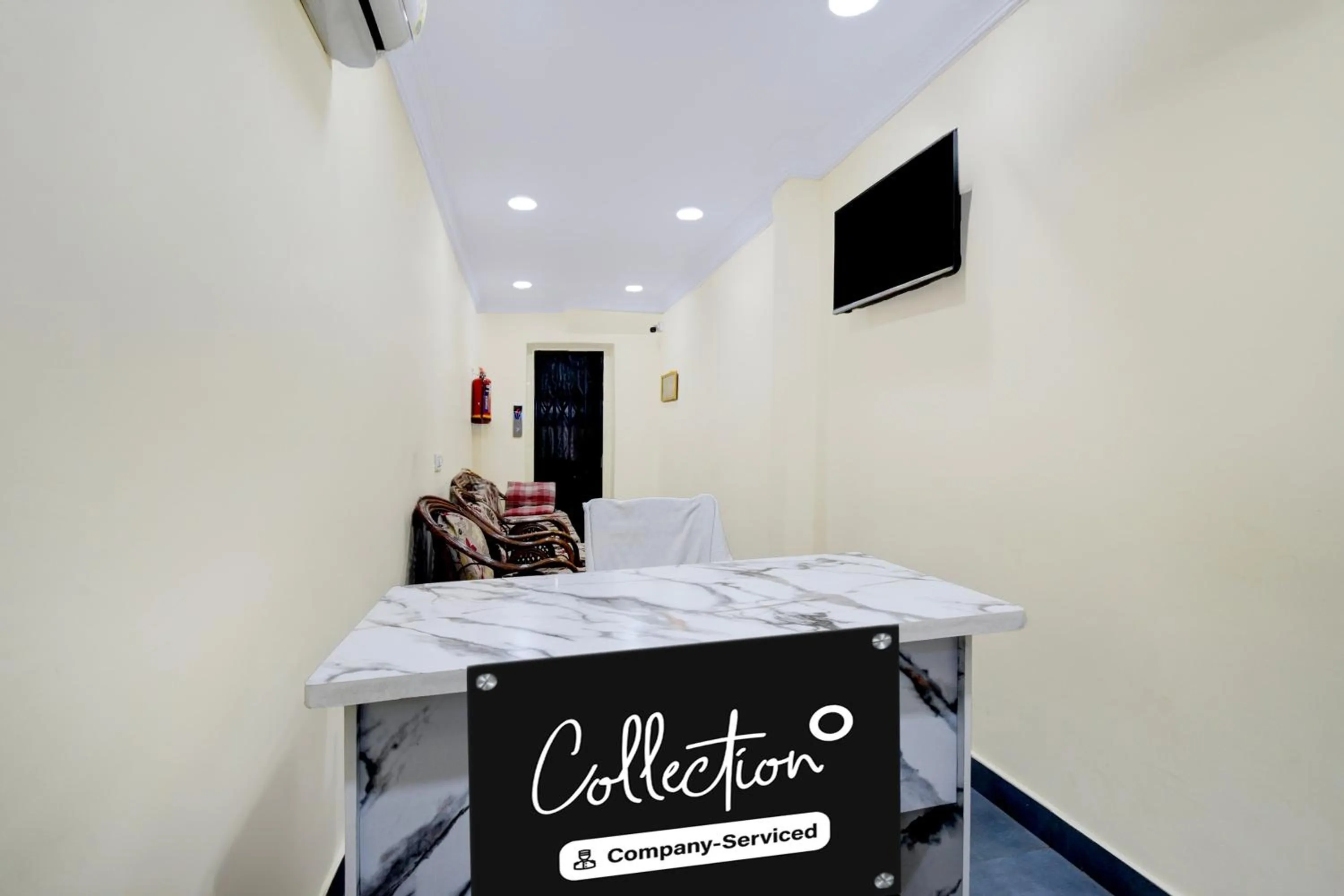 Lobby or reception in Super Collection O Kothapet Near Omini Hospital