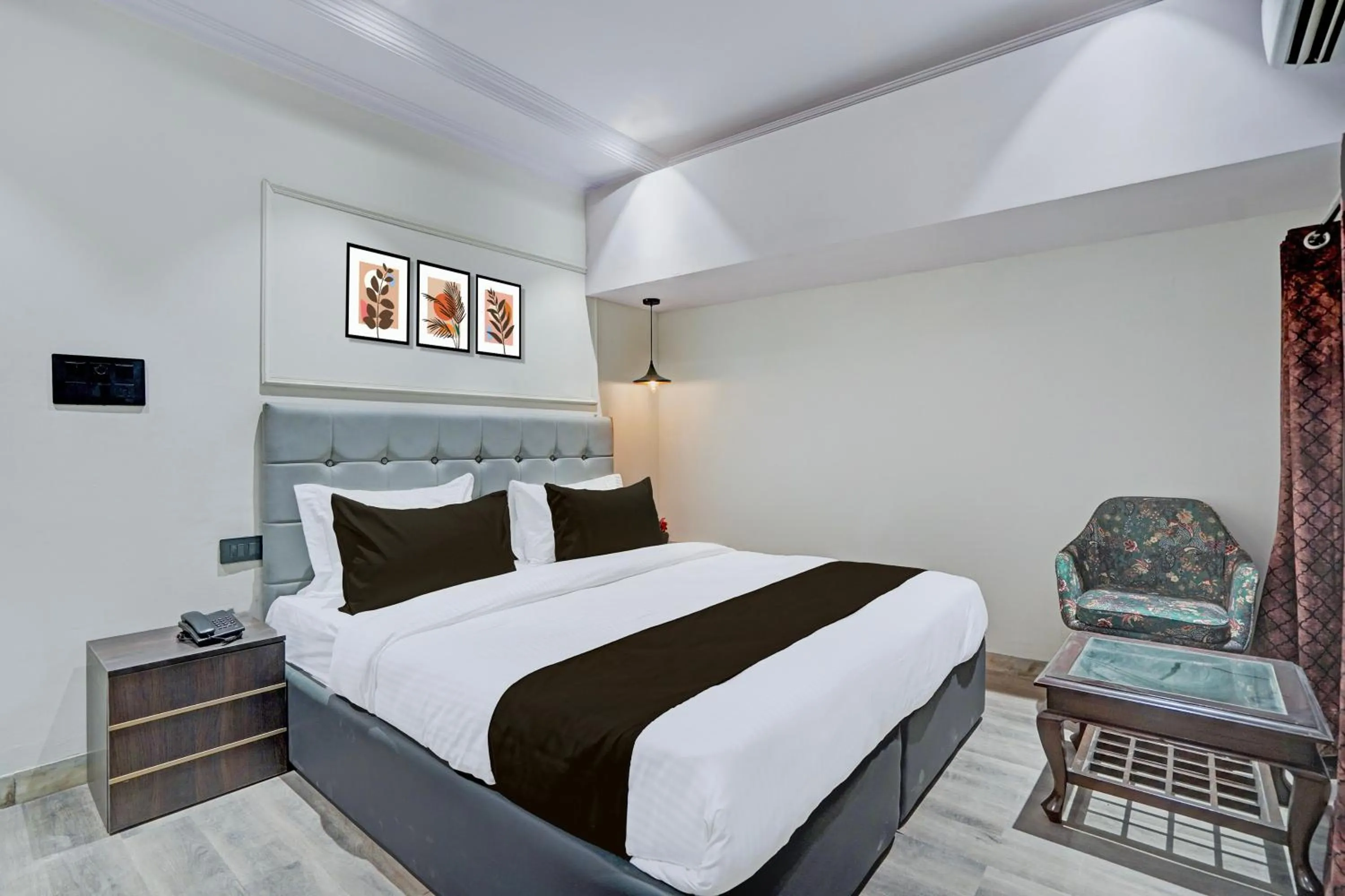 Townhouse Karol Bagh Formerly Hotel Unistar