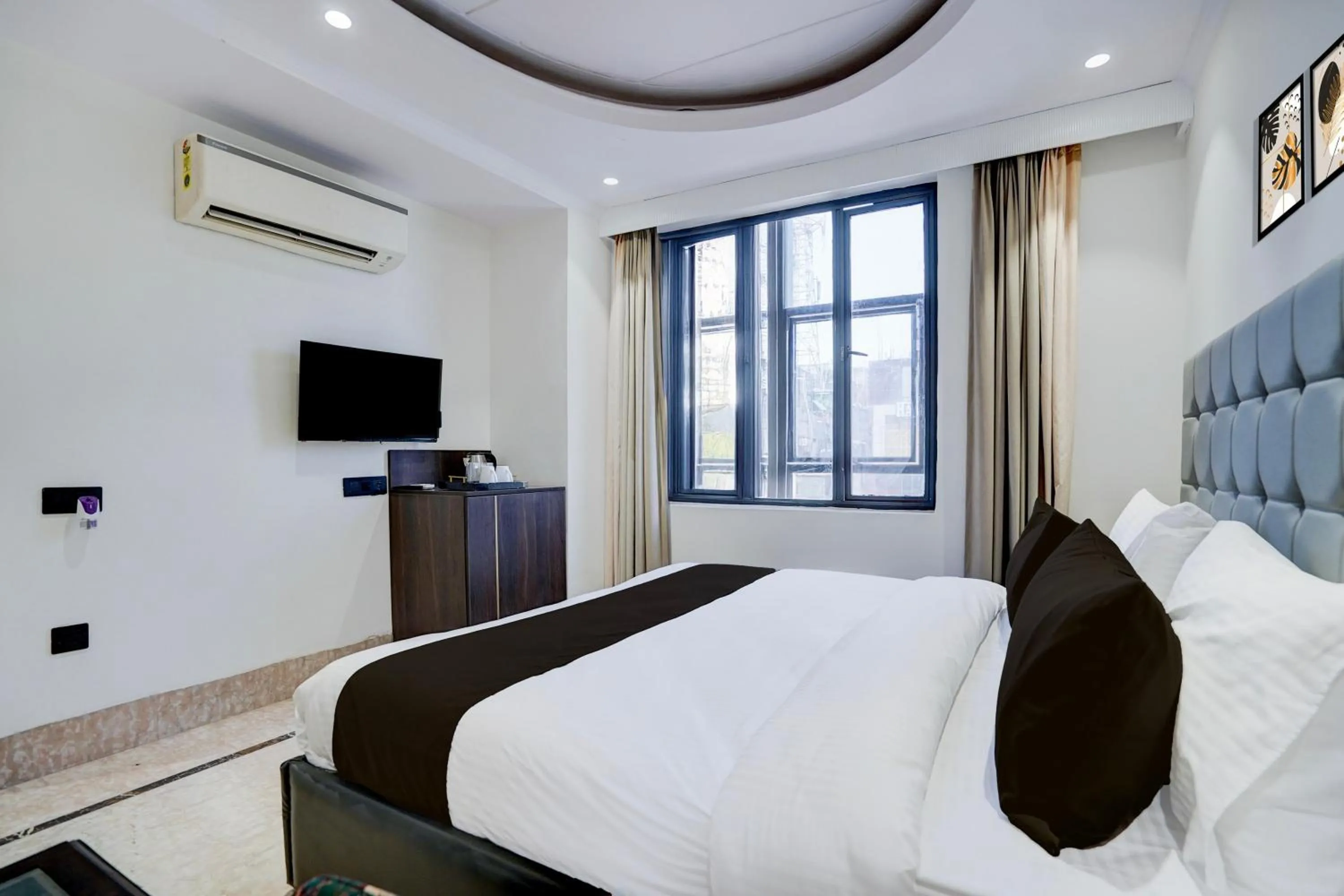 Classic Triple Room - single occupancy in Townhouse Karol Bagh Formerly Hotel Unistar