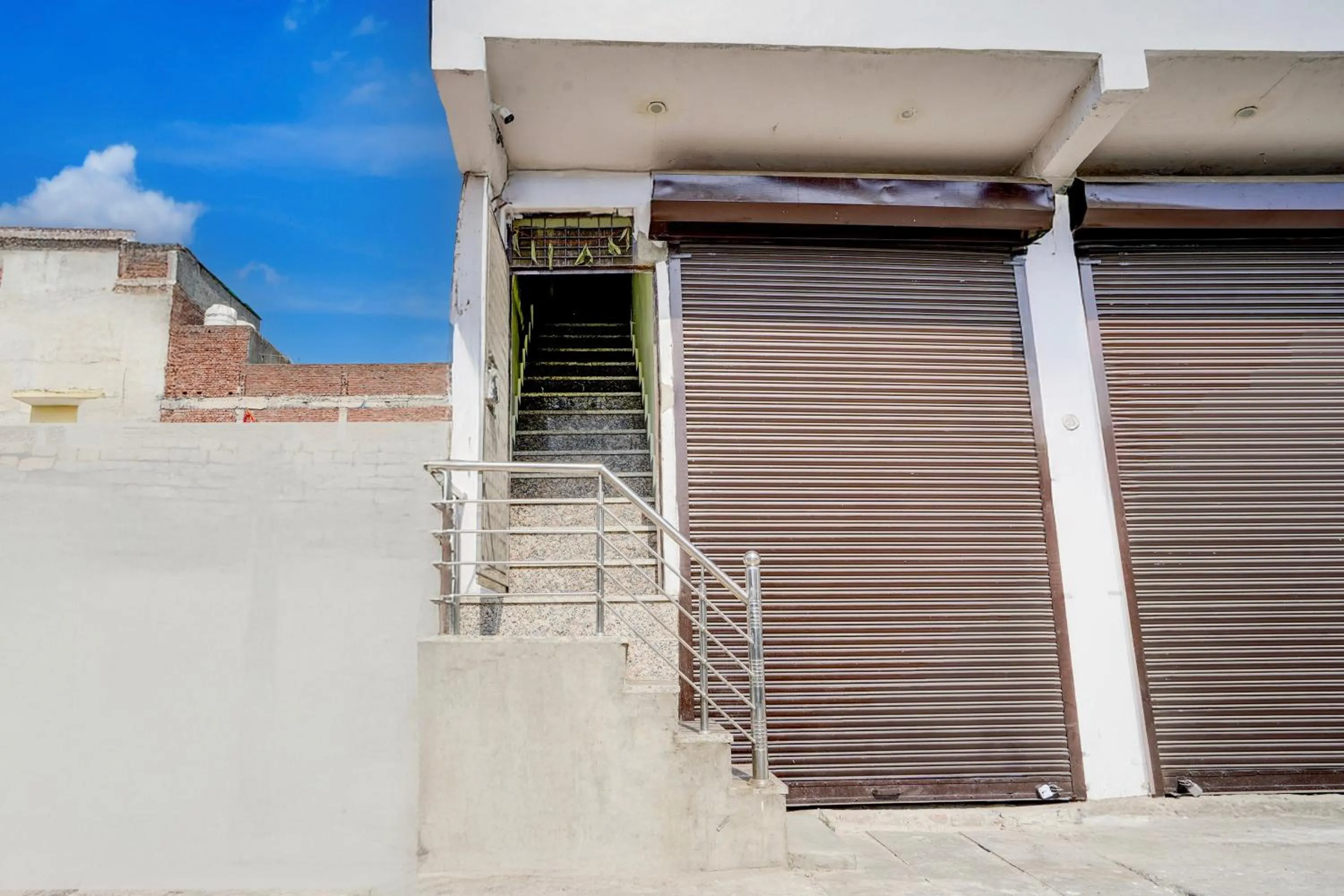 Facade/entrance in Super Hotel O Highway Residency
