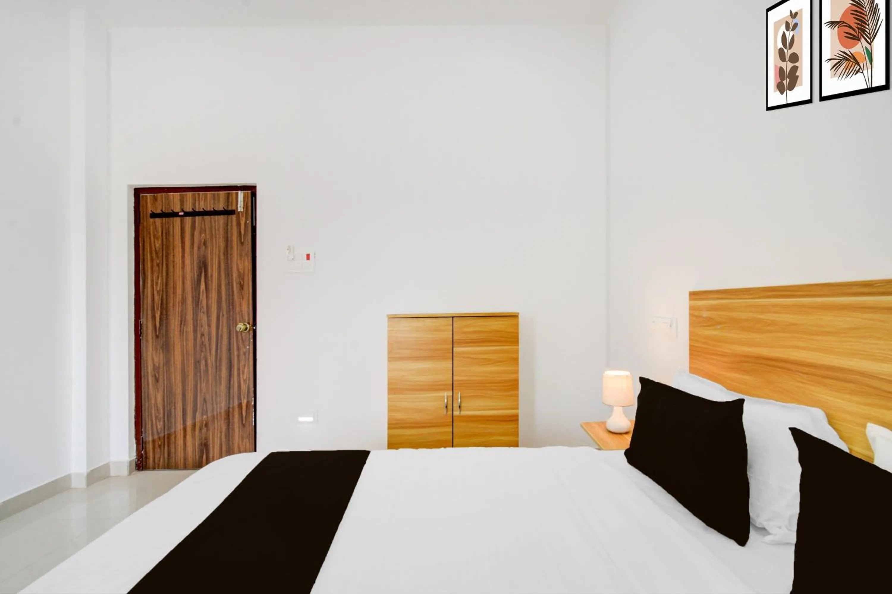 Bedroom, Bed in Hotel O Nayati Grand