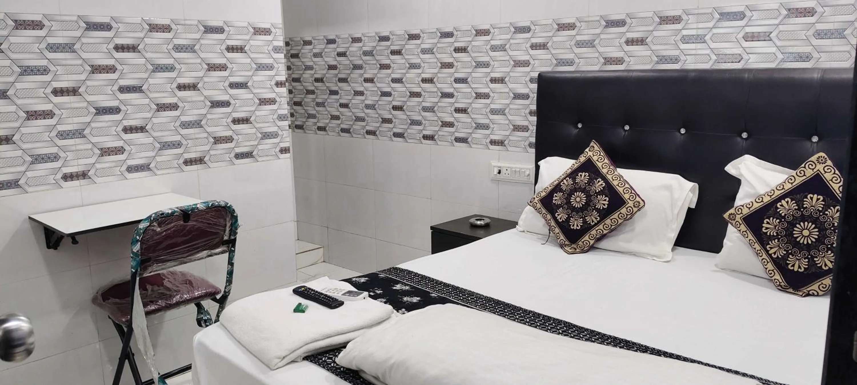 Bedroom, Bed in Hotel O Sai Residency