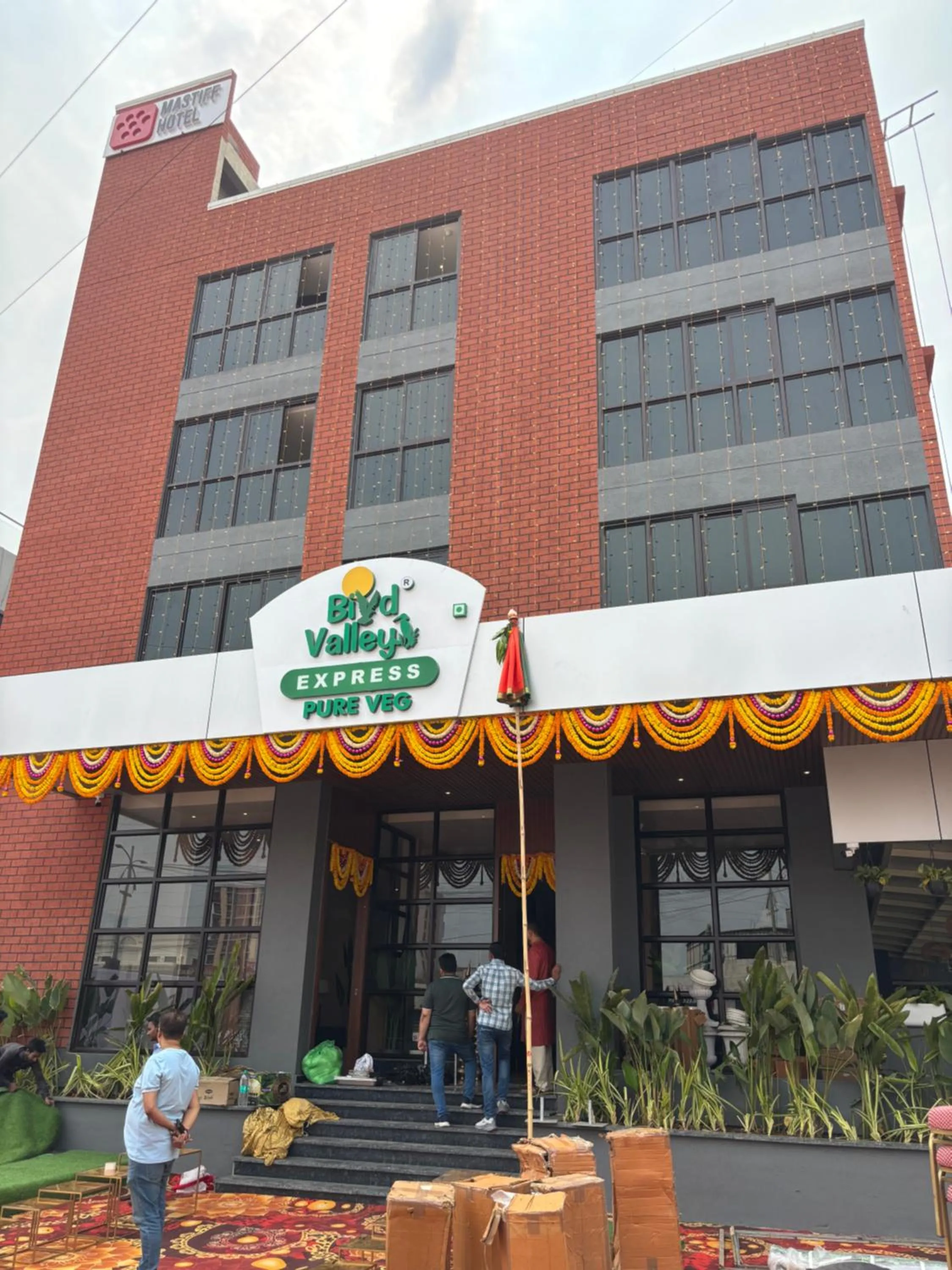 Mastiff Hotel Hinjawadi Pune