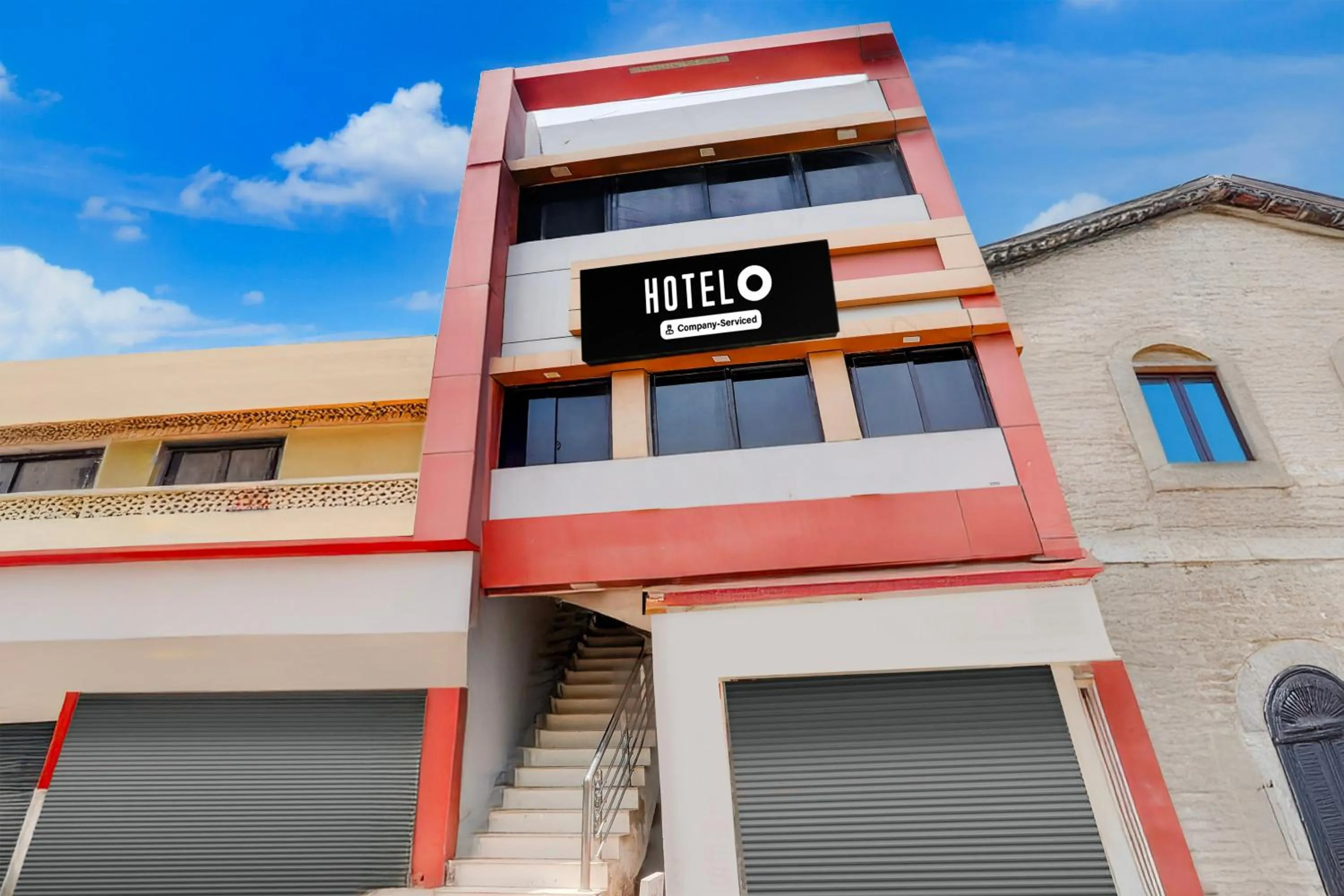 Facade/entrance in Hotel O Dwarka Formerly Hotel Shree