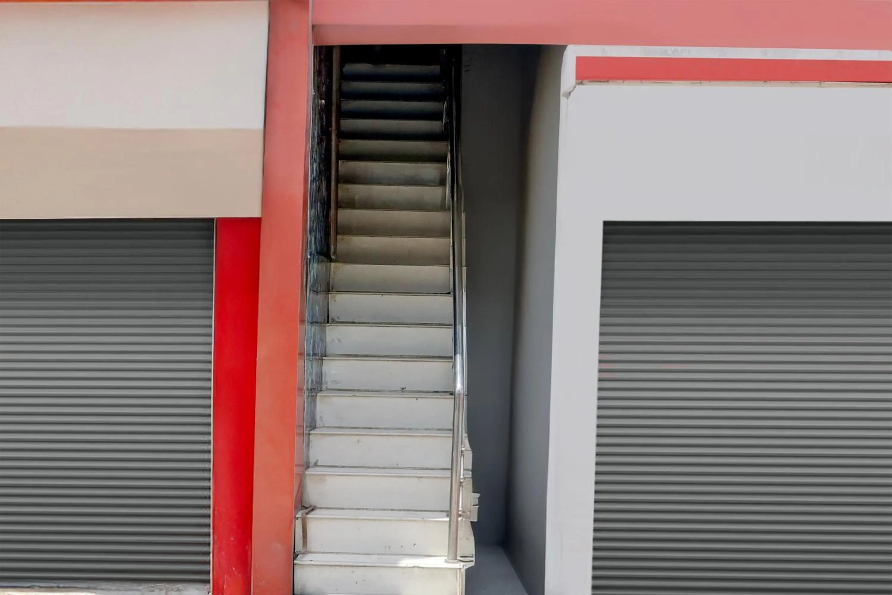 Facade/entrance in Hotel O Dwarka Formerly Hotel Shree