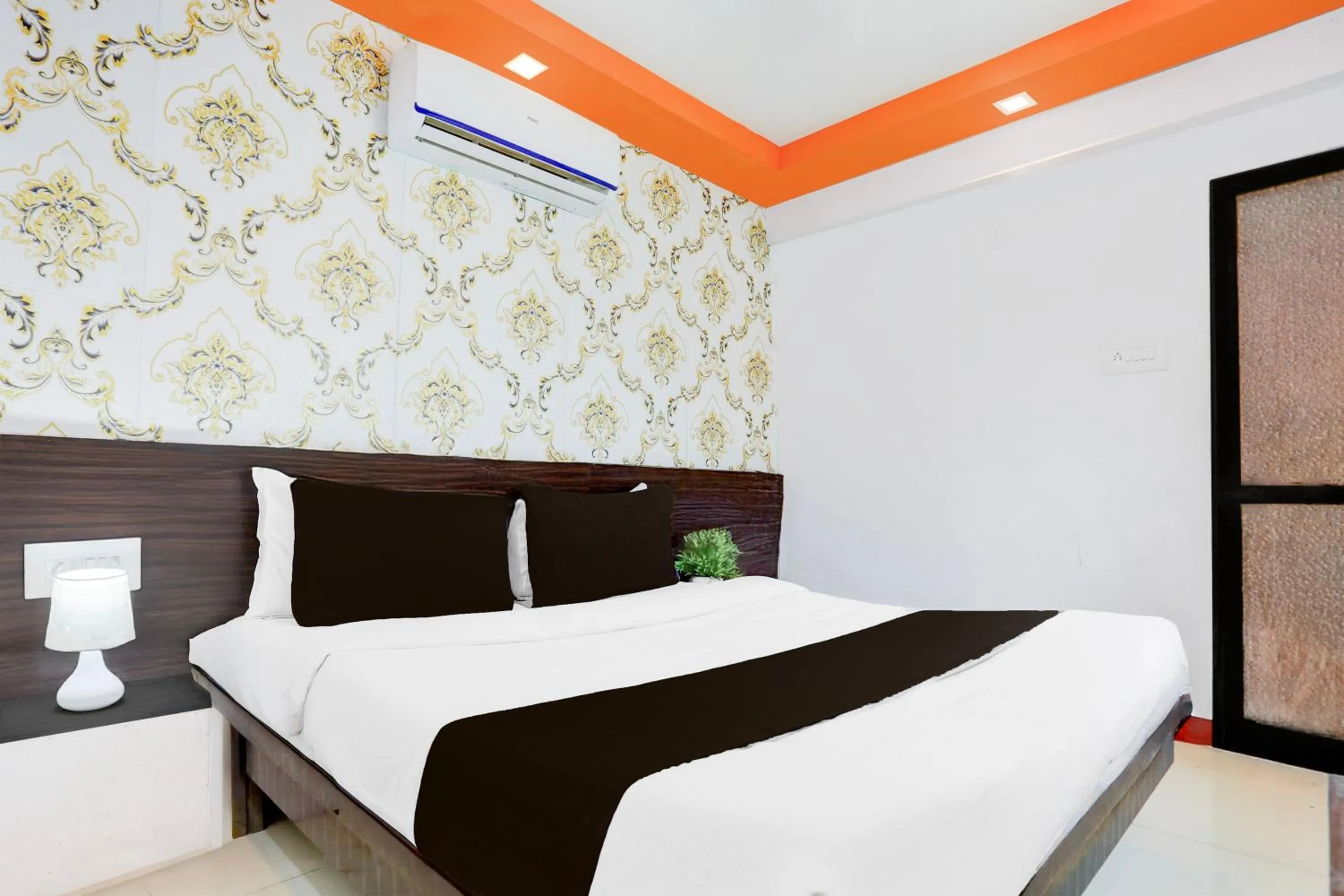 Bedroom in Hotel O Dwarka Formerly Hotel Shree