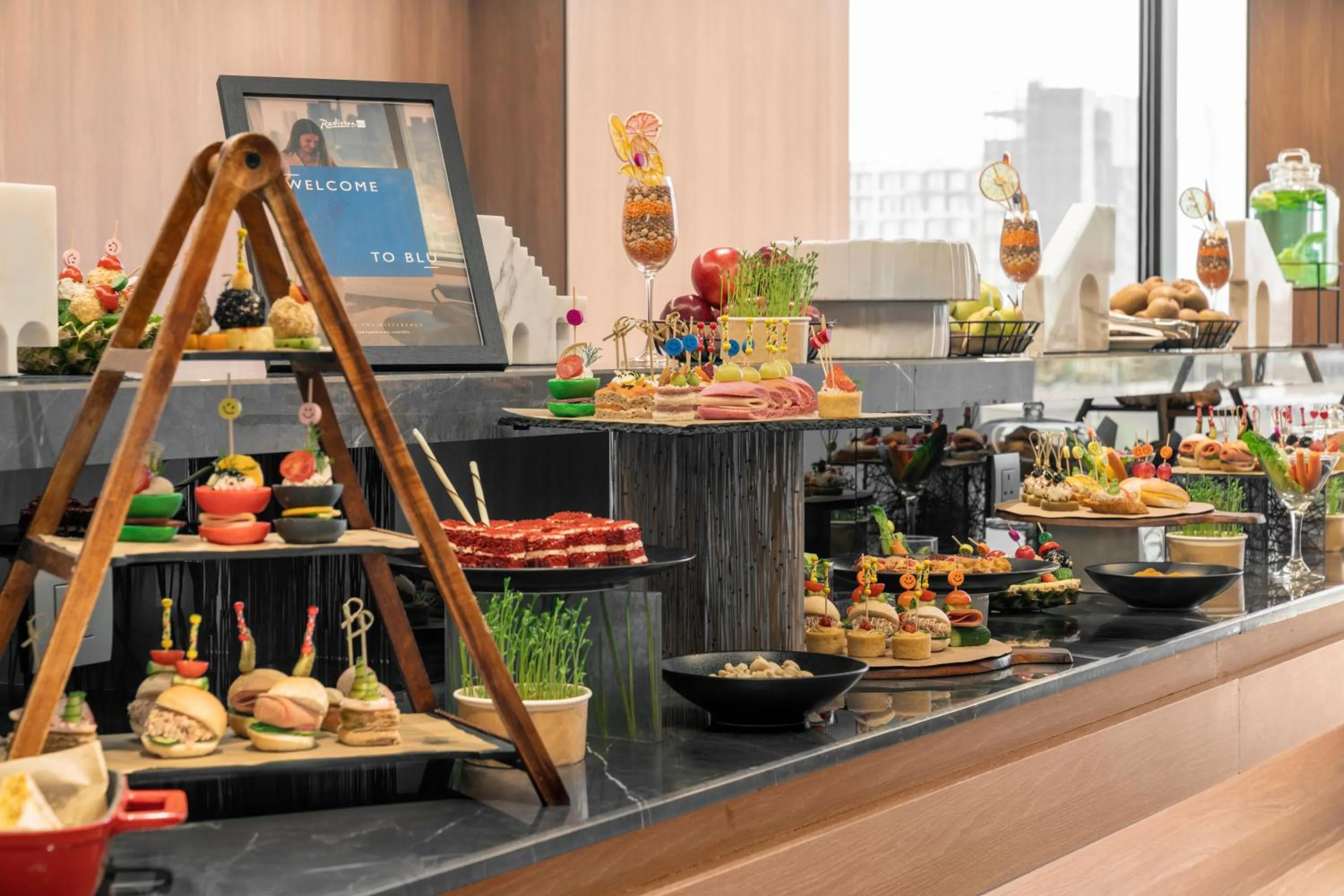Food and drinks in Radisson Blu Hotel, Riyadh Al Sahafa