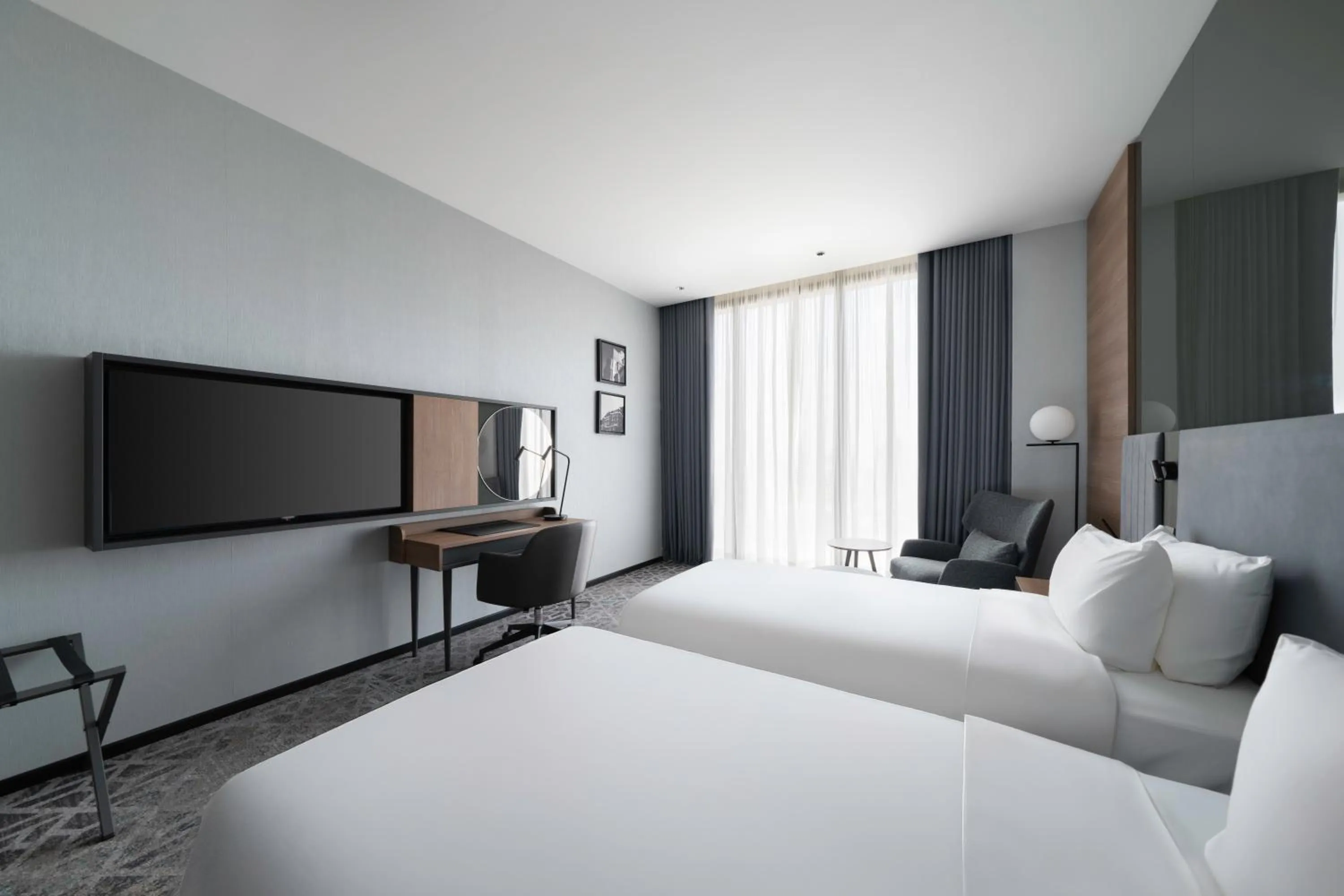 Bedroom, Bed in Radisson Blu Hotel, Riyadh Al Sahafa