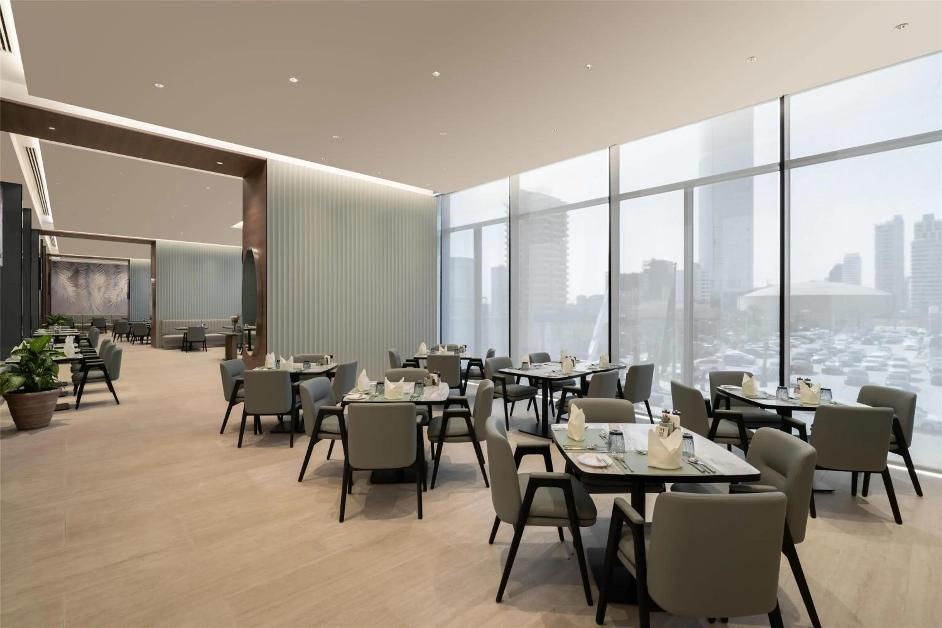 Restaurant/places to eat in Radisson Blu Hotel, Riyadh Al Sahafa