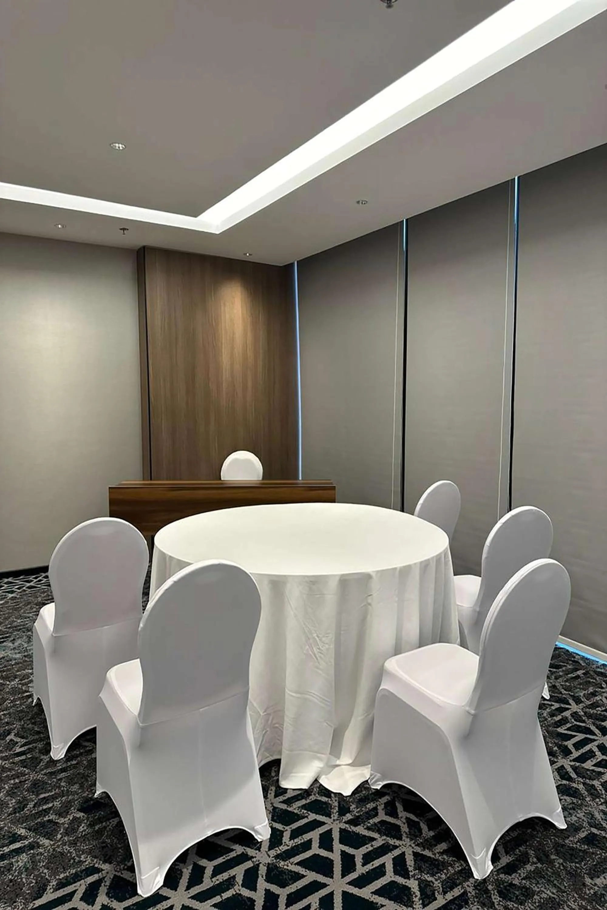 Meeting/conference room in Radisson Blu Hotel, Riyadh Al Sahafa