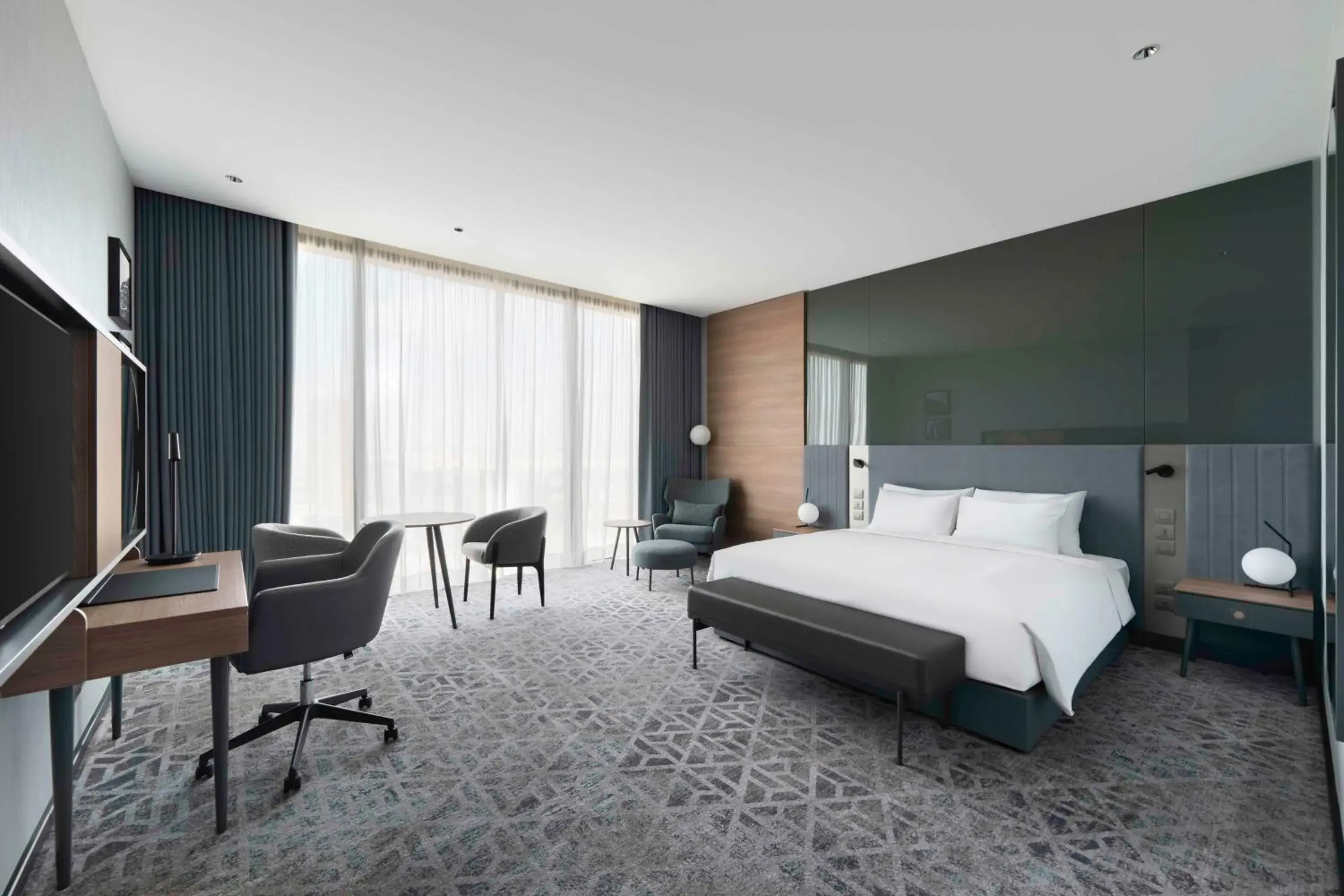 Bedroom, Bed in Radisson Blu Hotel, Riyadh Al Sahafa Bedroom, Bed in Radisson Blu Hotel, Riyadh Al Sahafa