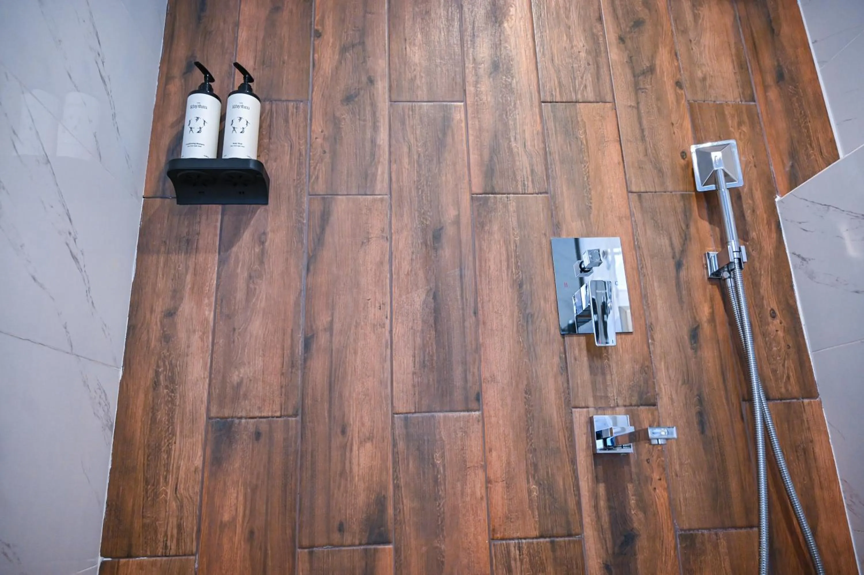 Shower in Landmark Hotel