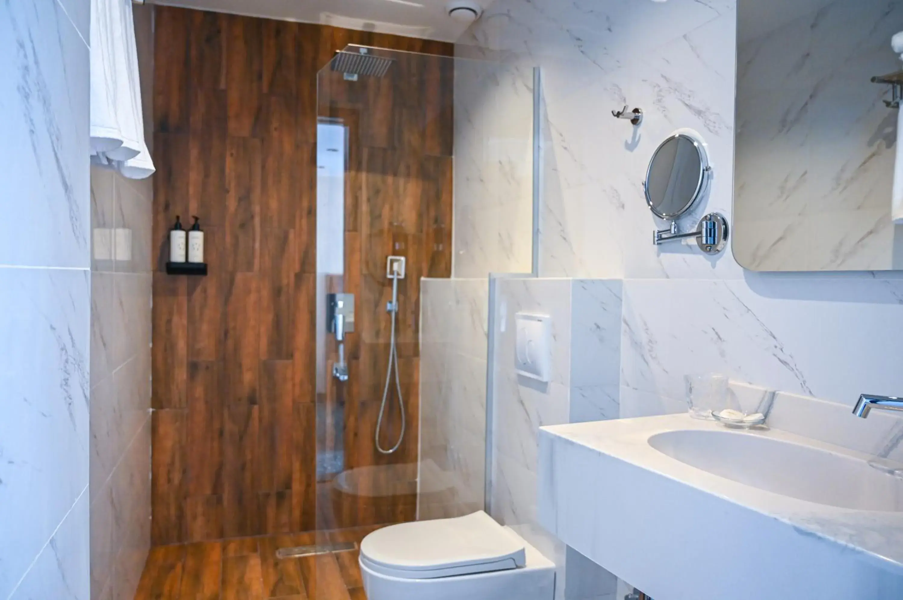 Triple Room - single occupancy in Landmark Hotel Triple Room - single occupancy in Landmark Hotel