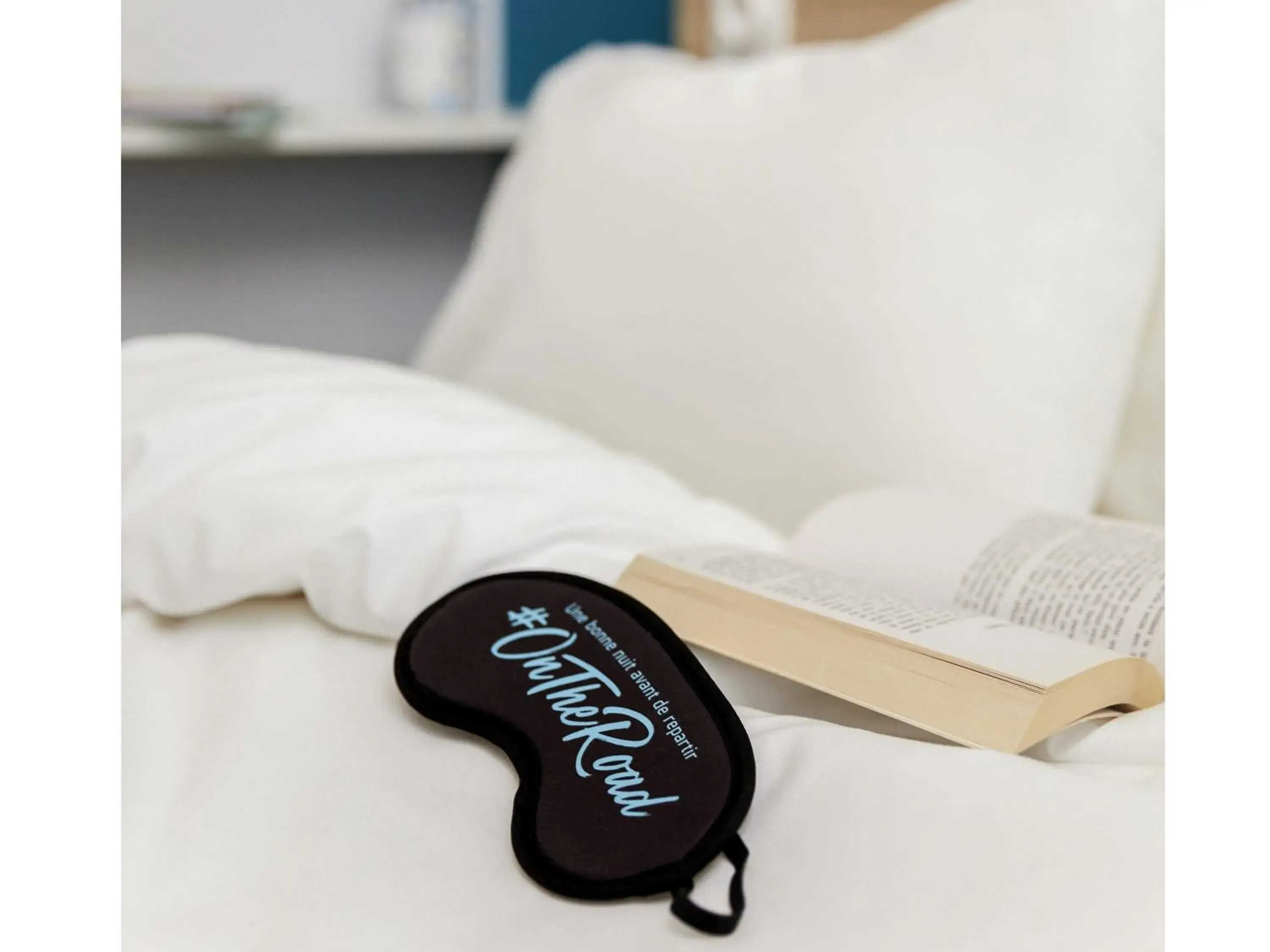 Bedroom, Bed in HotelF1 Paris Saint Ouen Marché Aux Puces Bedroom, Bed in HotelF1 Paris Saint Ouen Marché Aux Puces