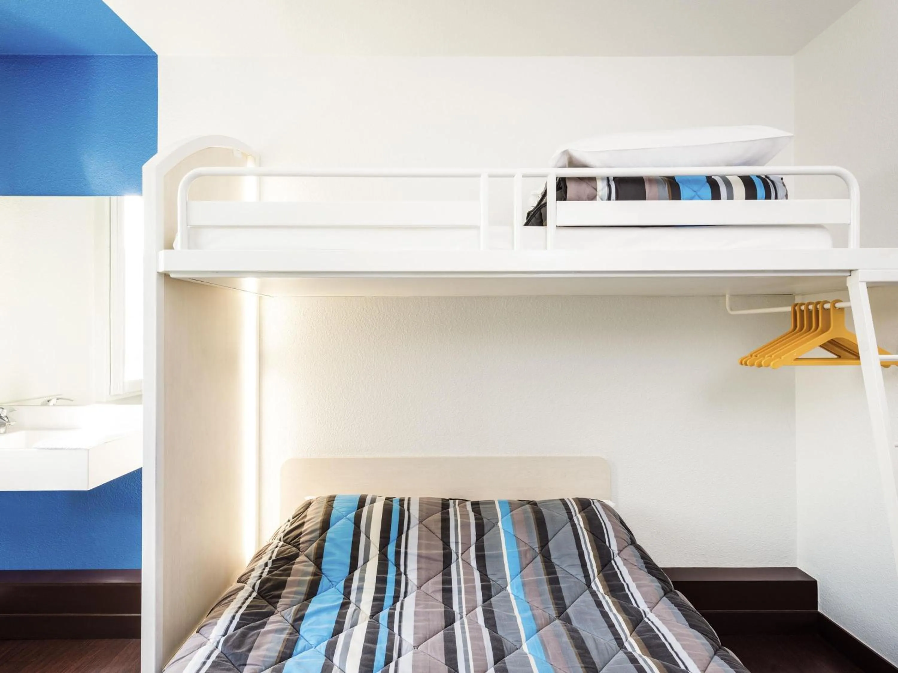 Bedroom, Bed in HotelF1 Paris Saint Ouen Marché Aux Puces