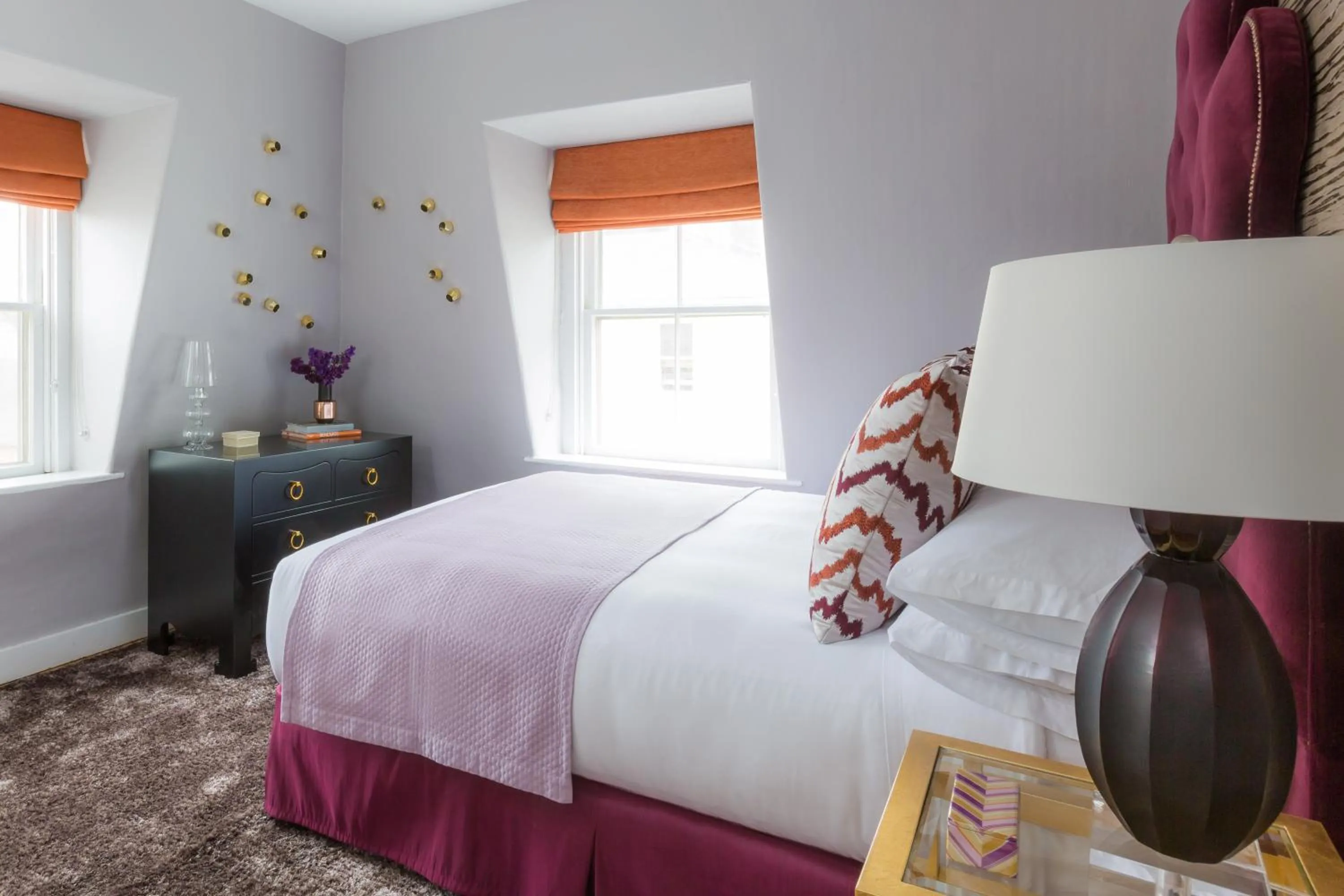 Bedroom, Bed in Gilded