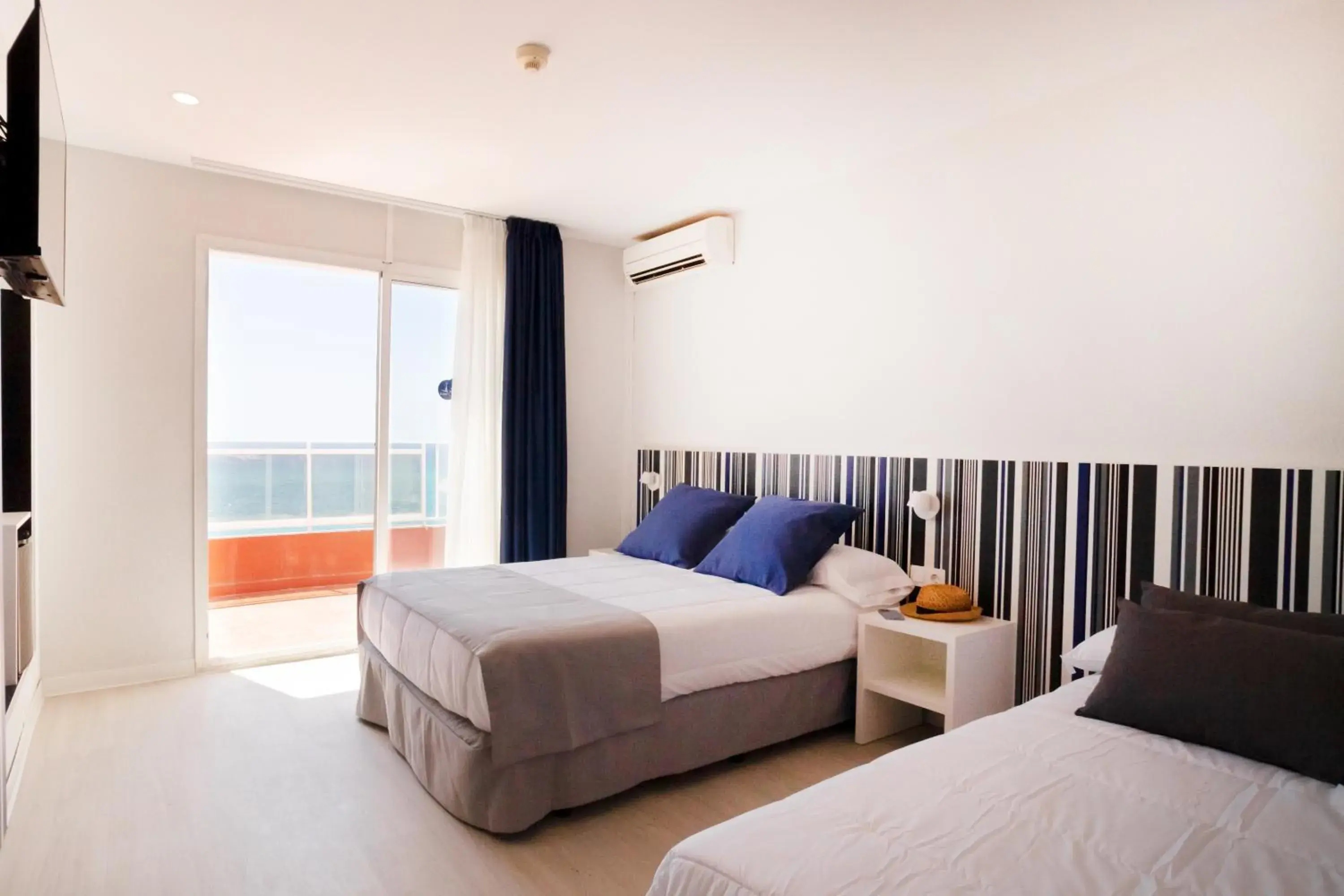 Standard Triple Room with Sea View in Ibersol Sorra d'Or Standard Triple Room with Sea View in Ibersol Sorra d'Or