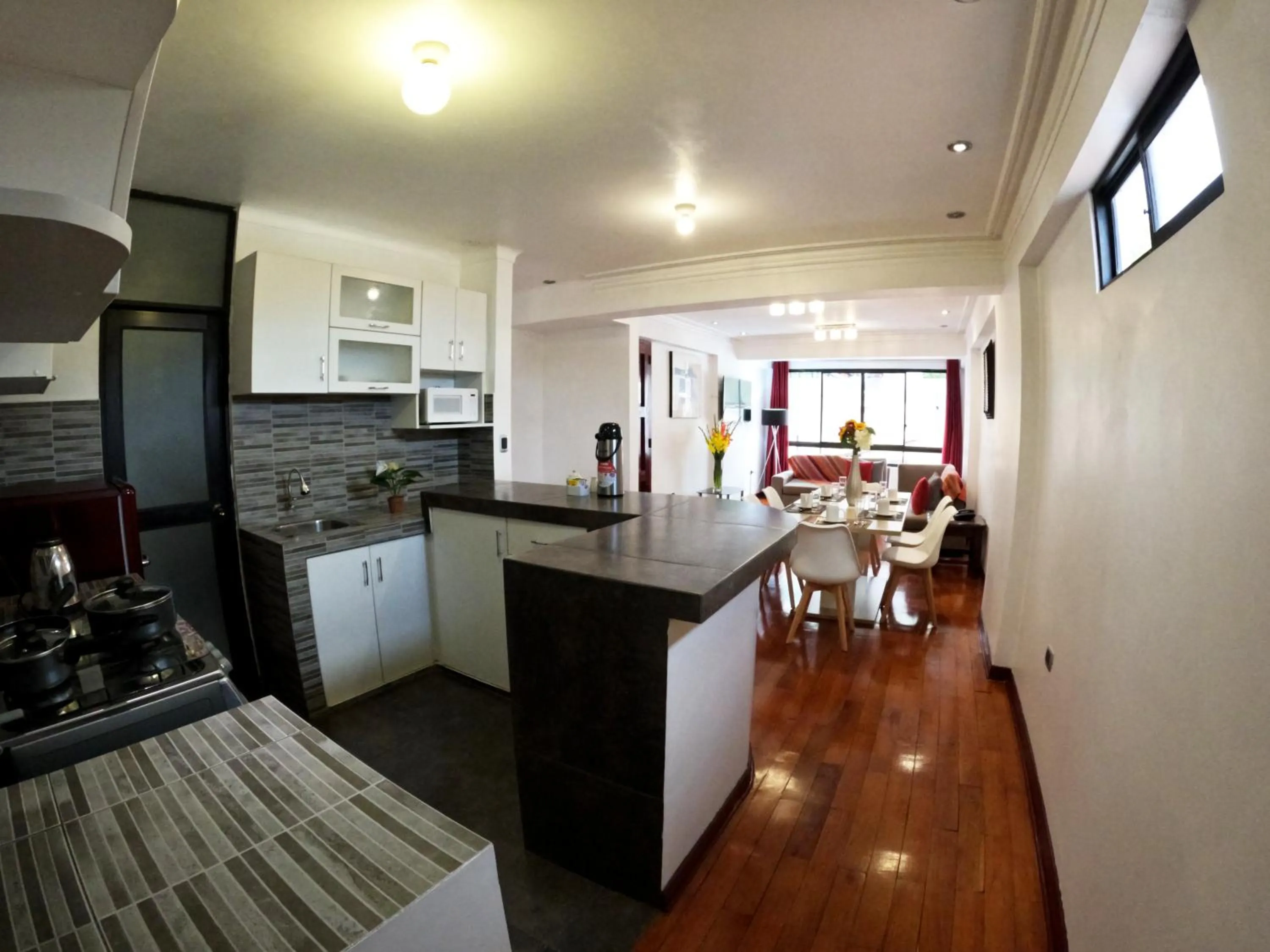 Kitchen or kitchenette in RHOUSE Cusco