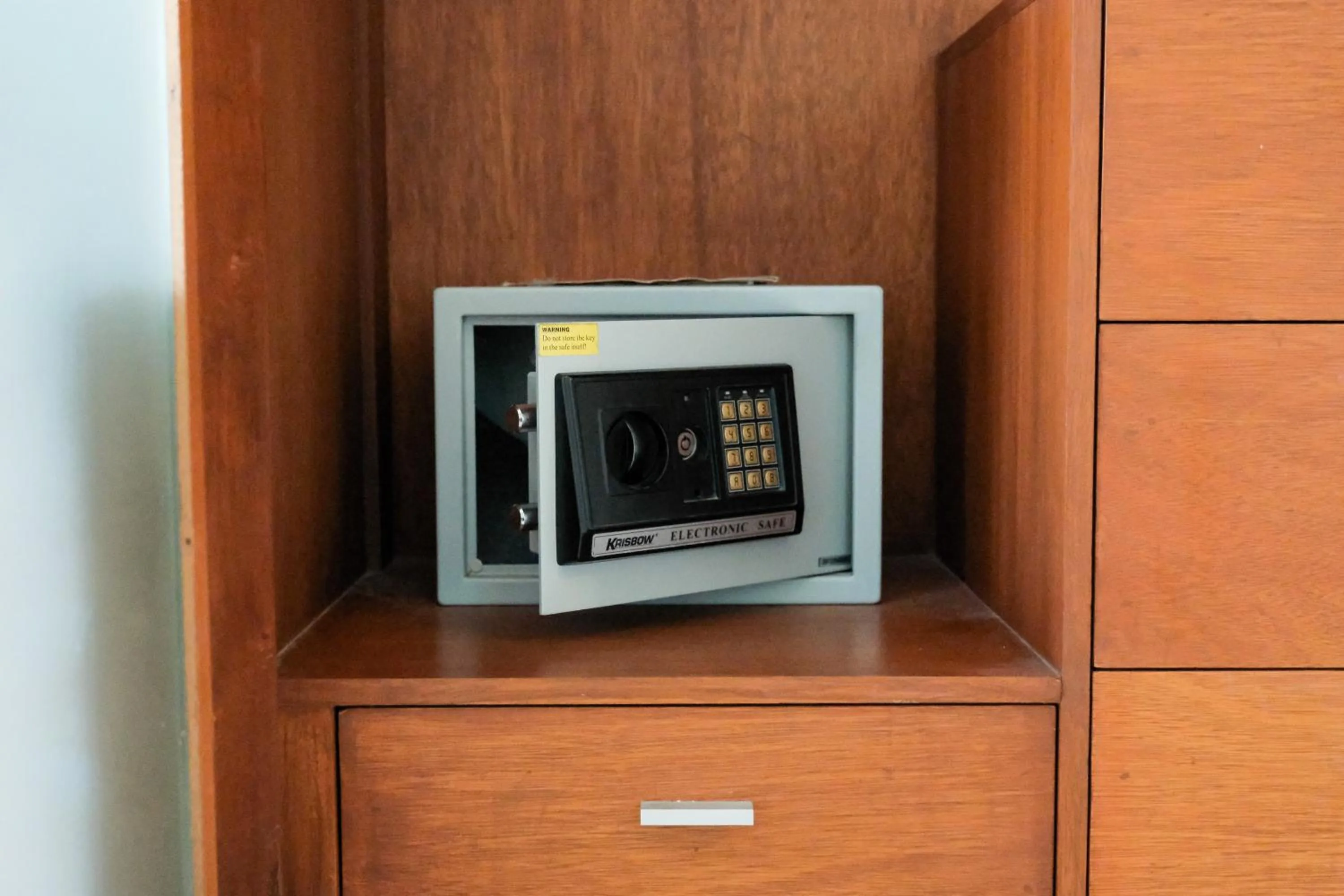 safe in Semarandana Bedrooms and Pool