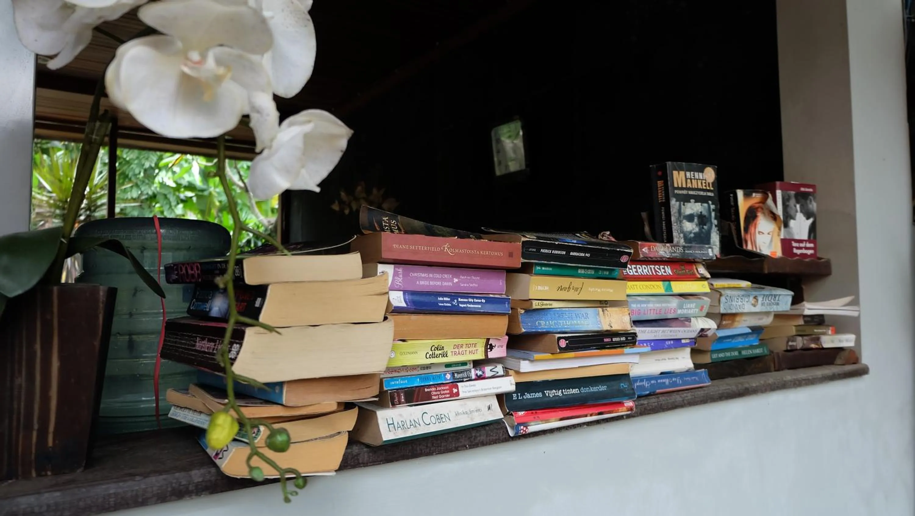 Library in Semarandana Bedrooms and Pool