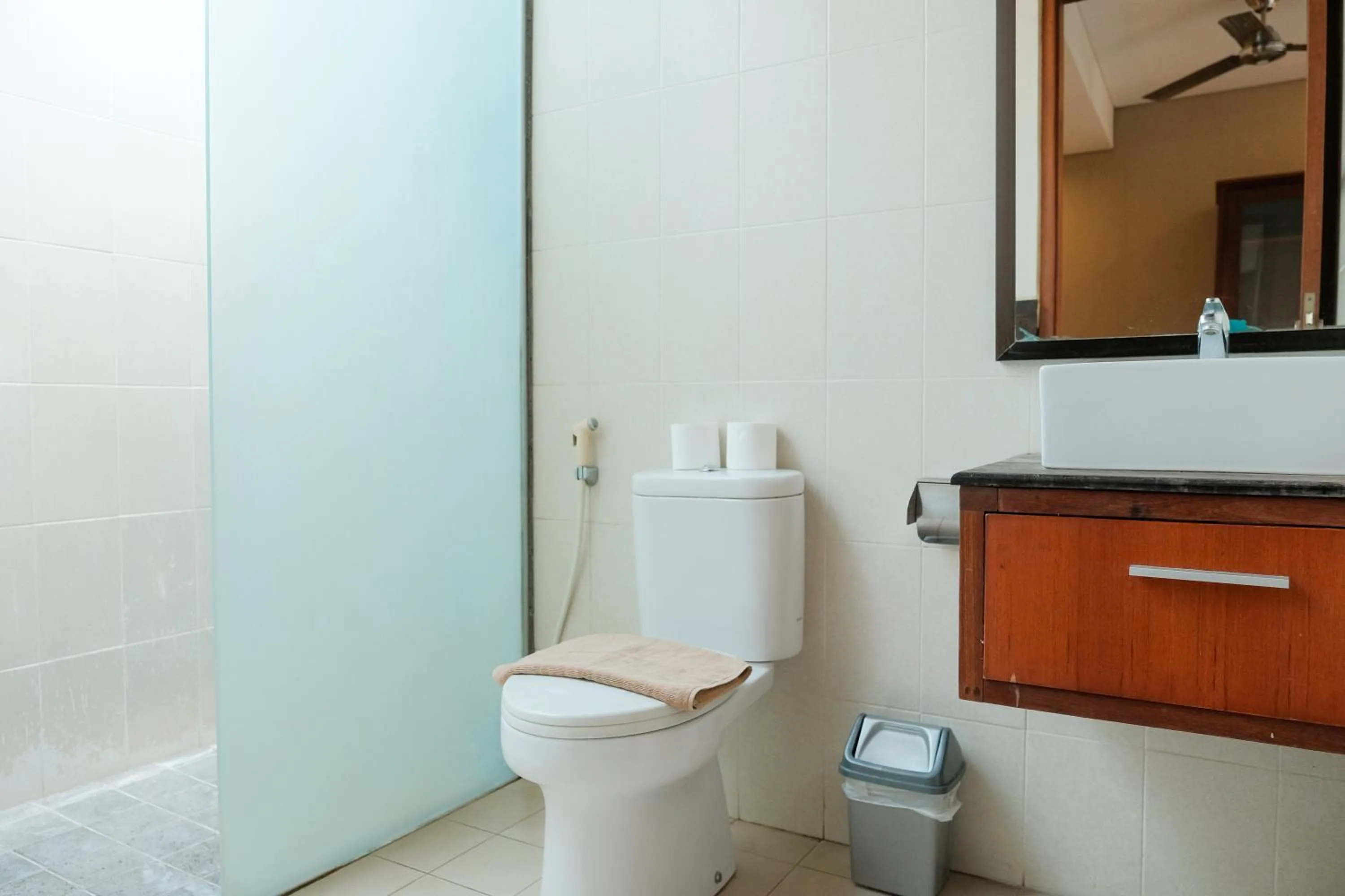 Toilet in Semarandana Bedrooms and Pool