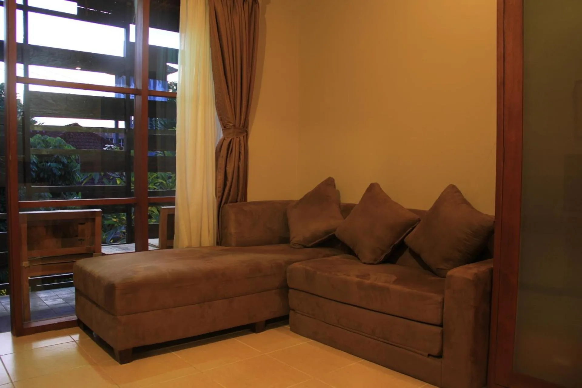 Seating area in Semarandana Bedrooms and Pool