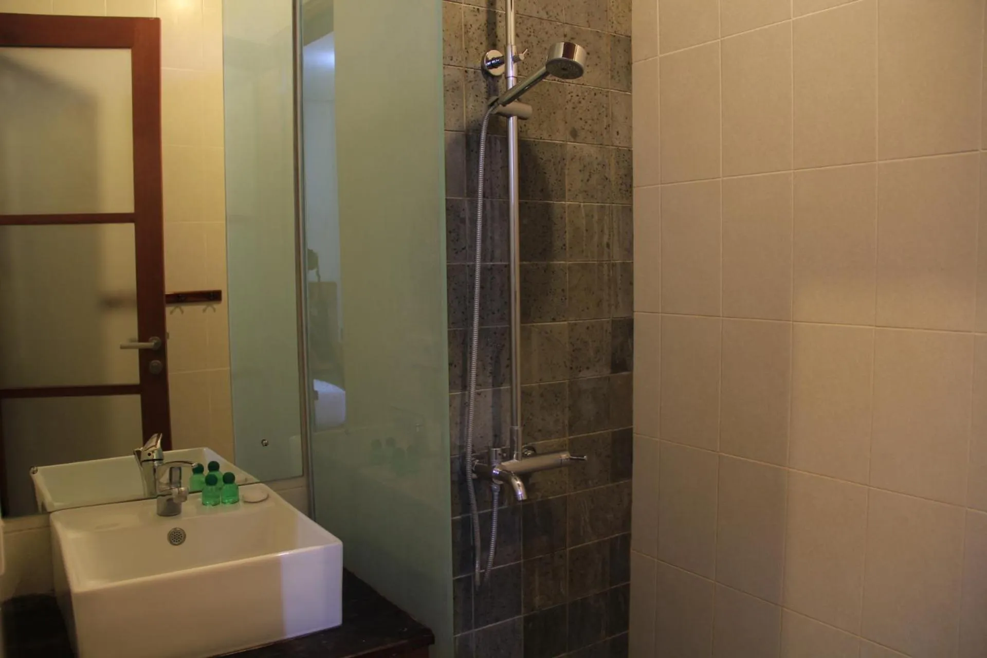 Shower in Semarandana Bedrooms and Pool