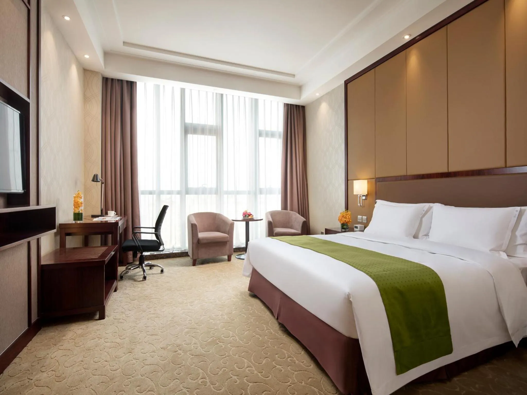 Living room, Bed in Holiday Inn Beijing Airport Zone by IHG