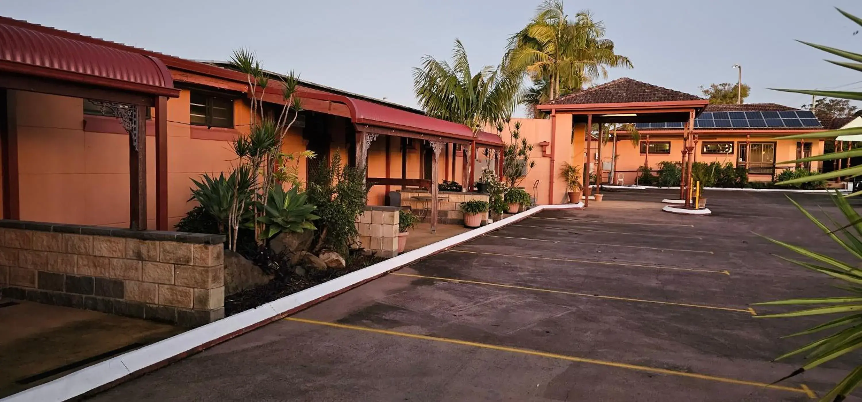 Property building in Railway Lodge Motel Property building in Railway Lodge Motel