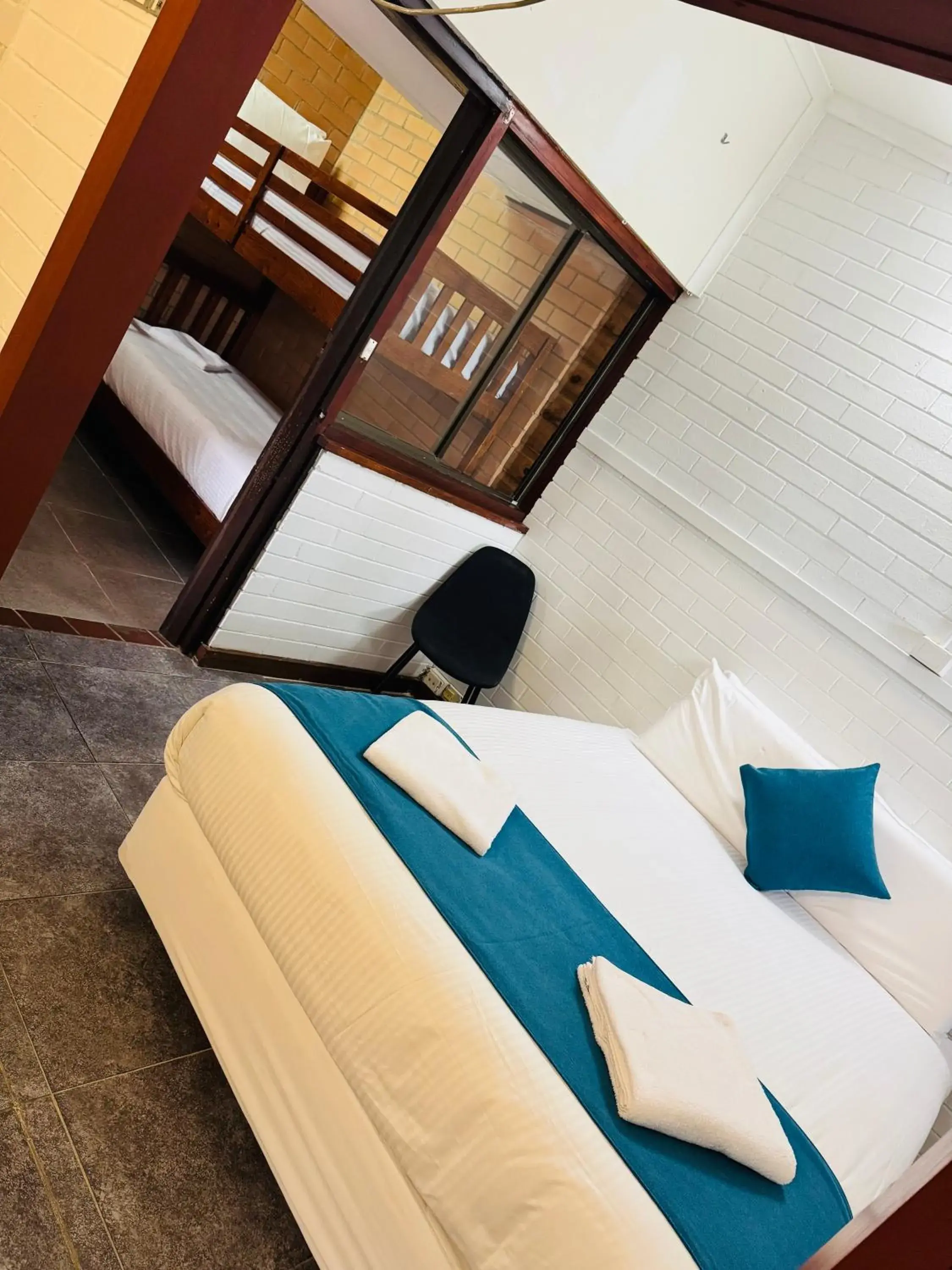 Bed in Railway Lodge Motel Bed in Railway Lodge Motel