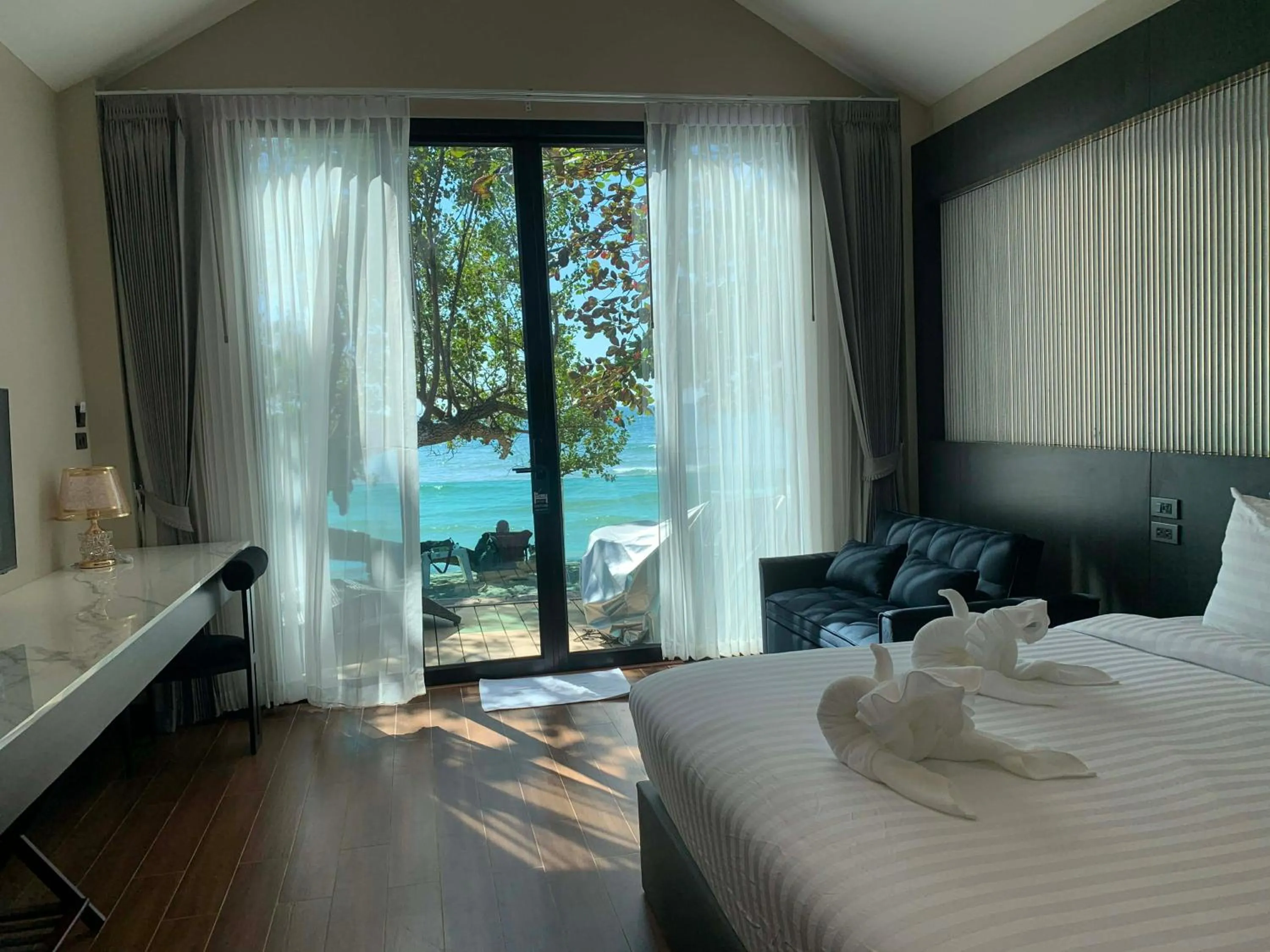 Bed in Sangtawan Resort