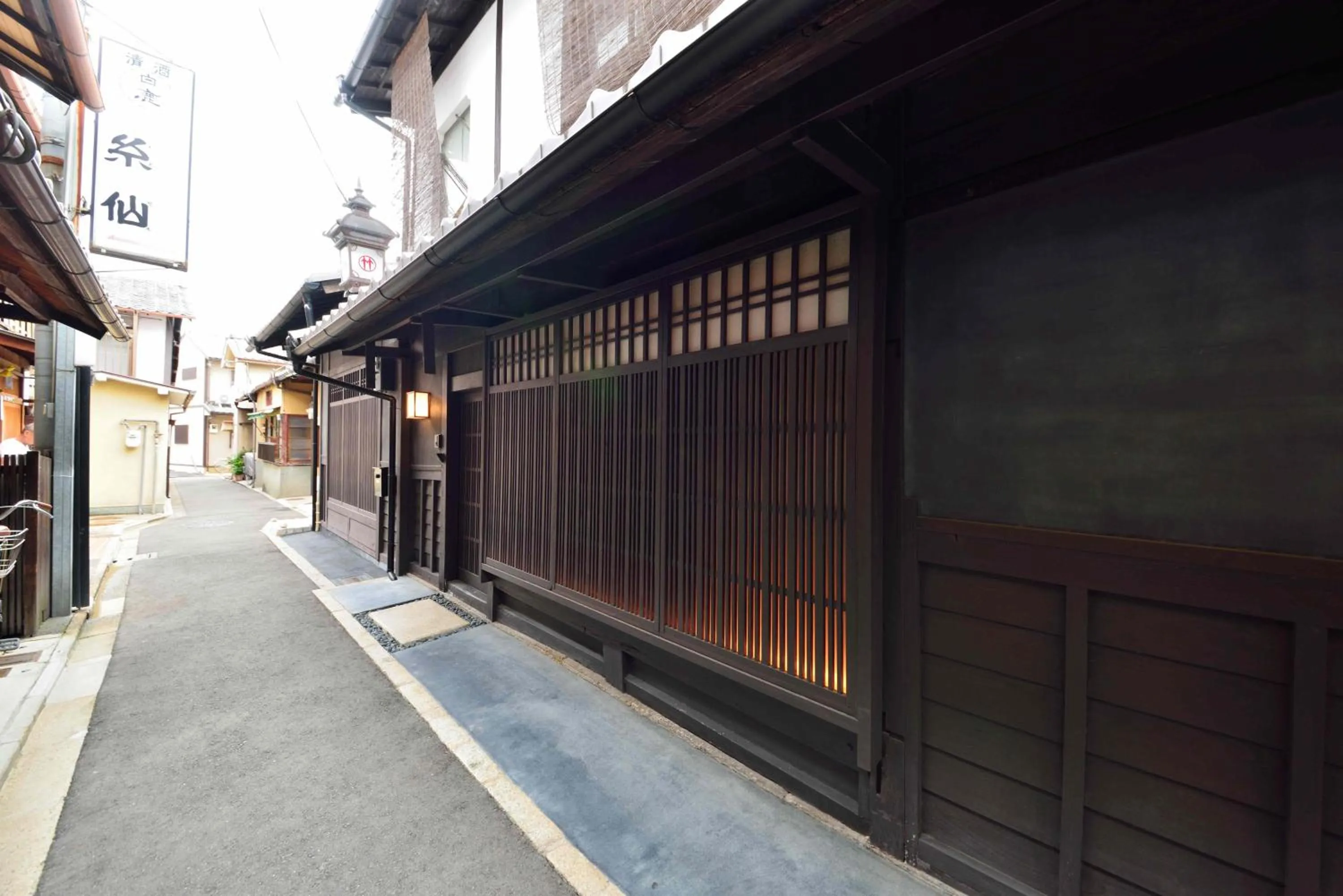 Facade/entrance in Takeya Kitano Honkan